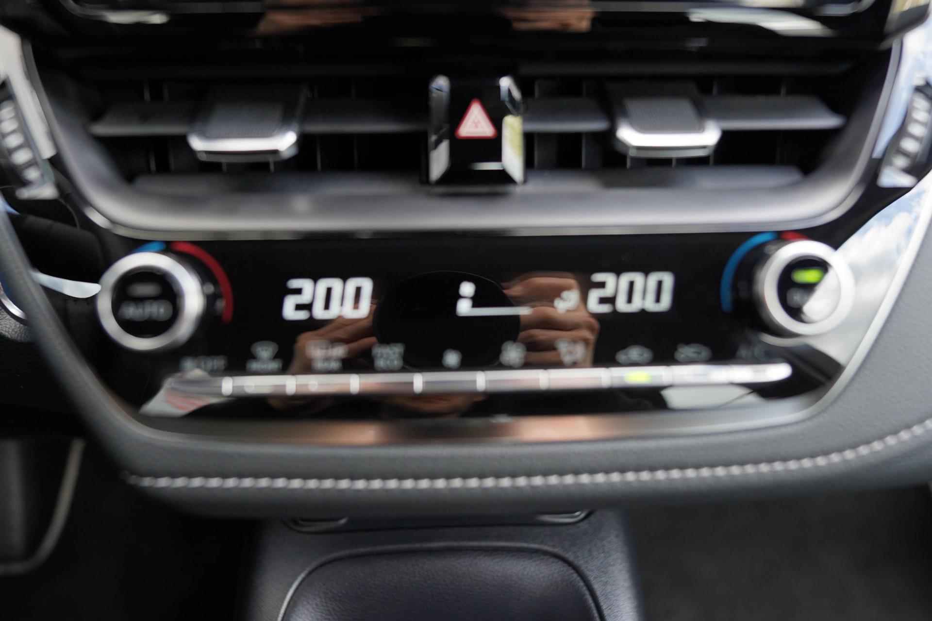 Toyota Corolla 1.8 Hybrid Dynamic Business|Carplay|Parkpilot - 19/43