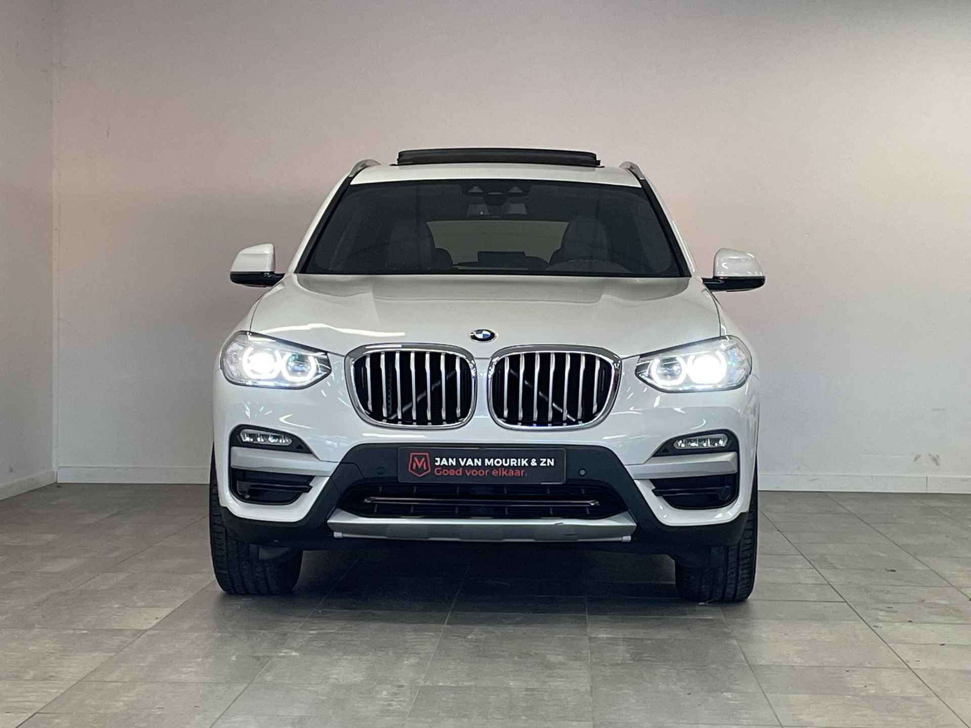 BMW X3 xDrive20i High Executive | Panoramadak | Achteruitrijcamera | Head-Up Display - 18/49