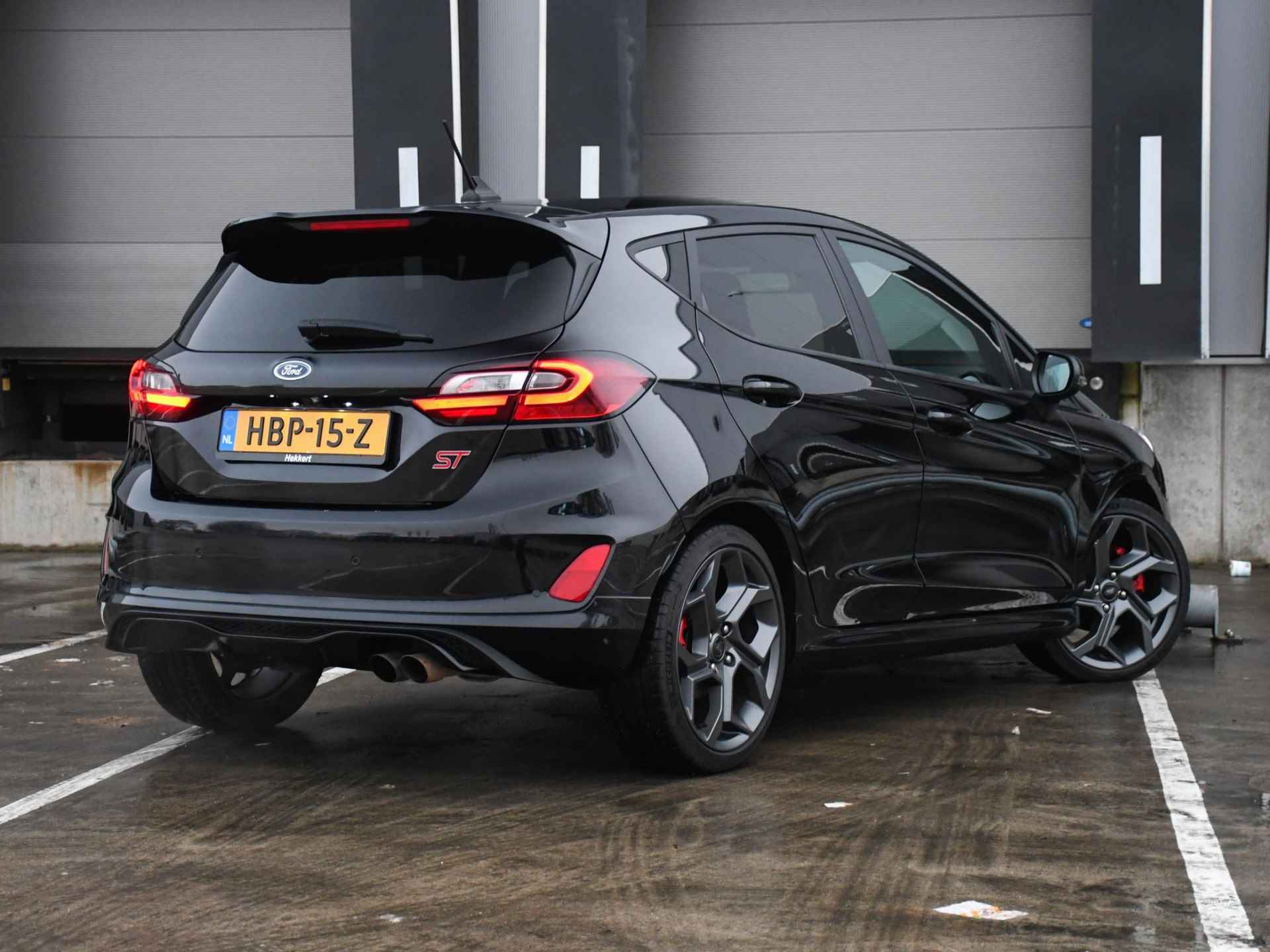 Ford Fiesta ST-X 1.5 Ecoboost 200pk LED MATRIX | 18''LM | WINTER PACK | CRUISE.C | KEYLESS | PDC ACHTER + CAM. - 6/43