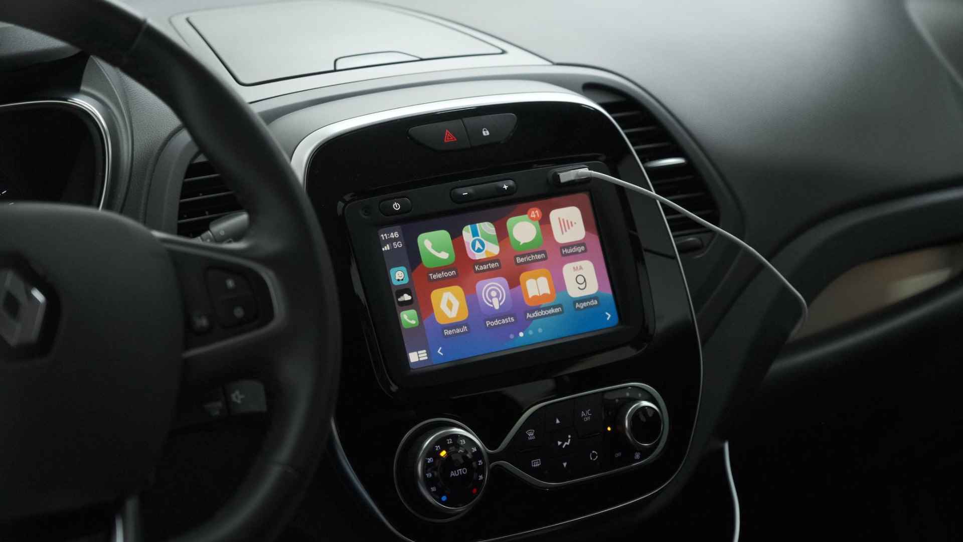 Renault Captur TCe 150 EDC Limited | Navigatie | Climate Control | Parkeersensoren | Apple Carplay - 3/70