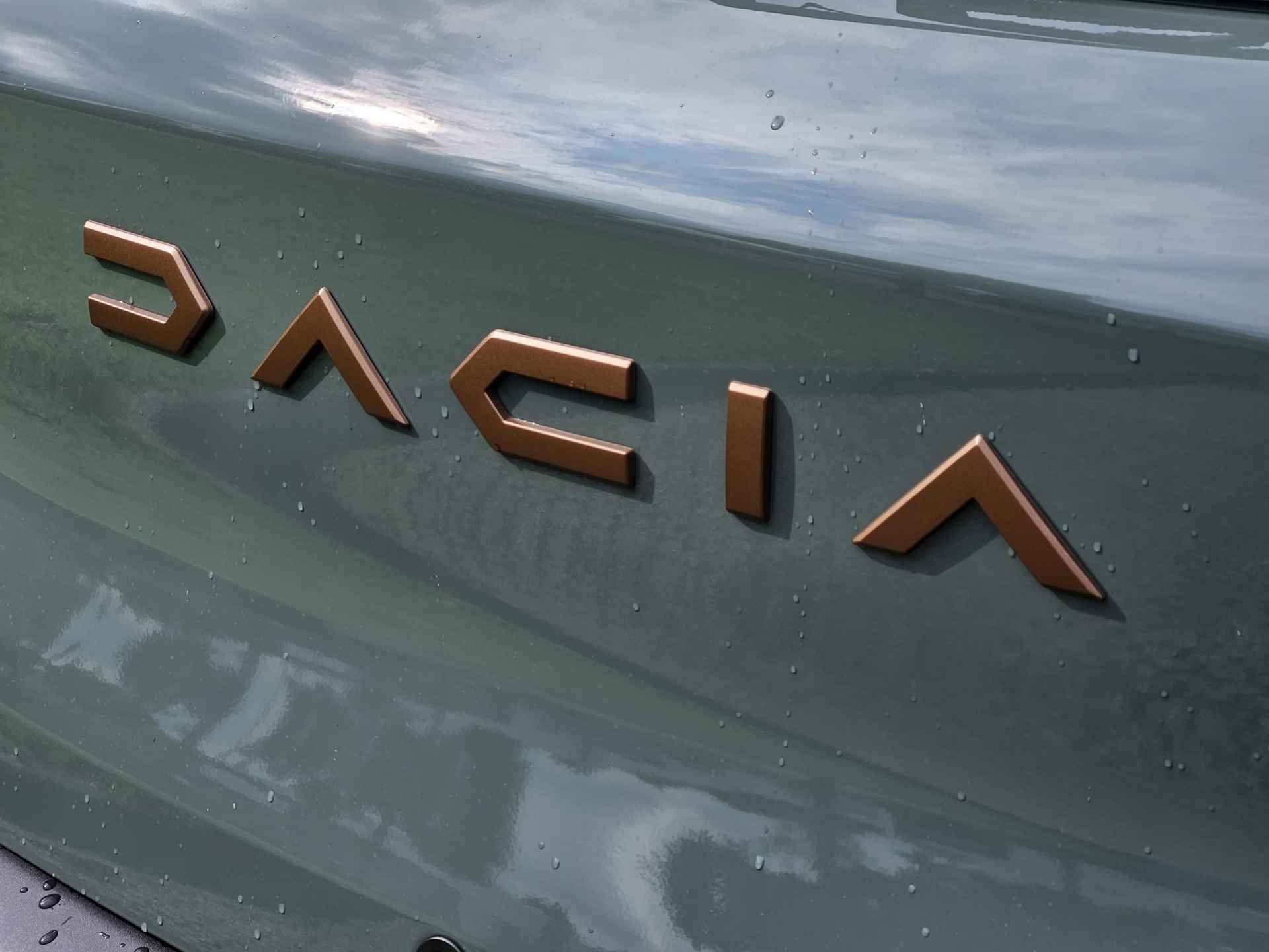 Dacia Spring Extreme 27 kWh / Levertijd I.O. / 65PK! / CCS Snelladen / Apple Carplay/Android Auto / Achteruitrijcamera - 30/48