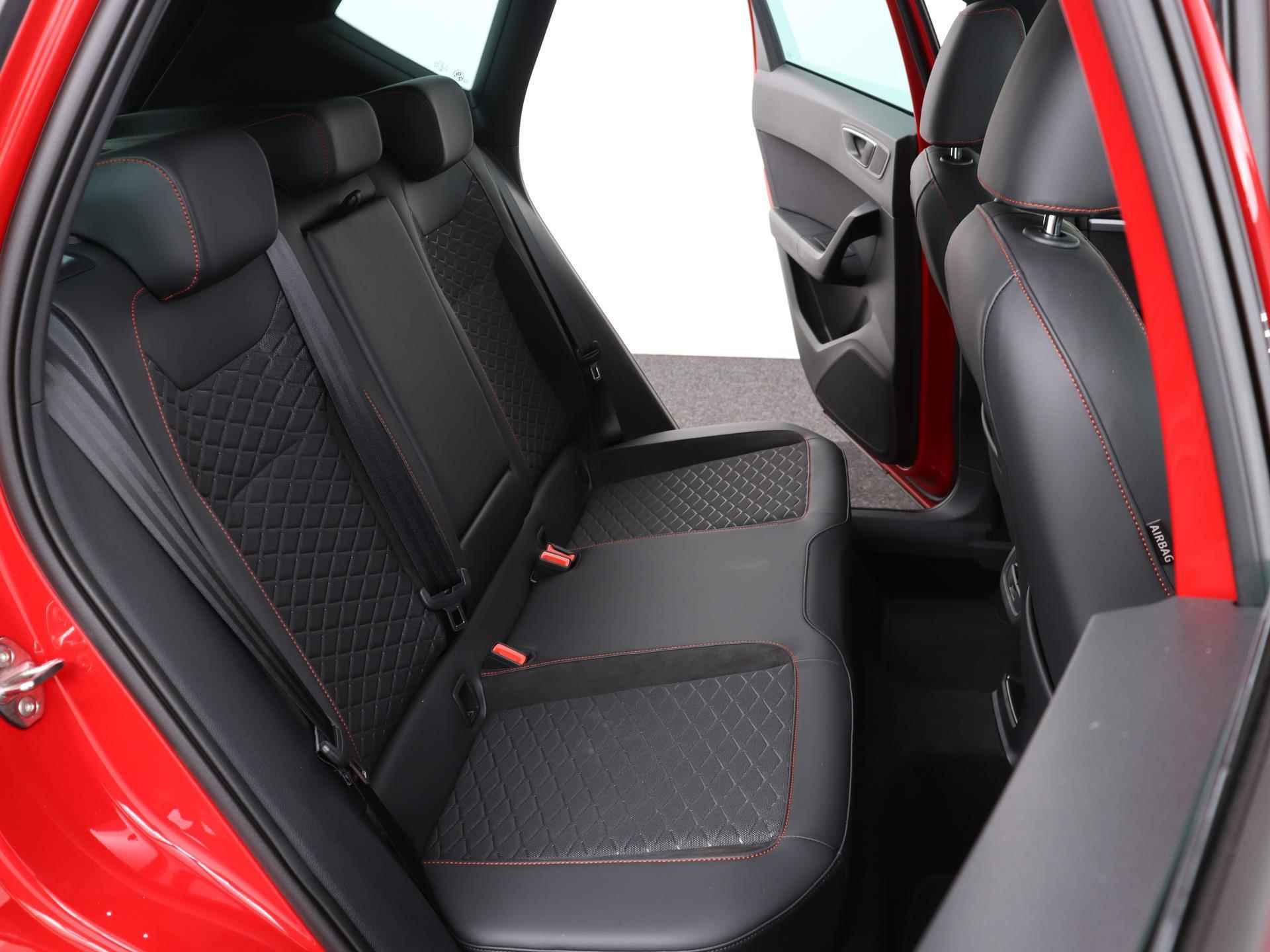 SEAT Ateca 1.5 TSI 150PK FR Business Intense DSG | Pano.Dak | BEATS | Full-LED | Camera | Keyless | Stoel- en stuurverwarming | Adaptive Cruise | 19" LM | Elek. kofferklep | - 18/55