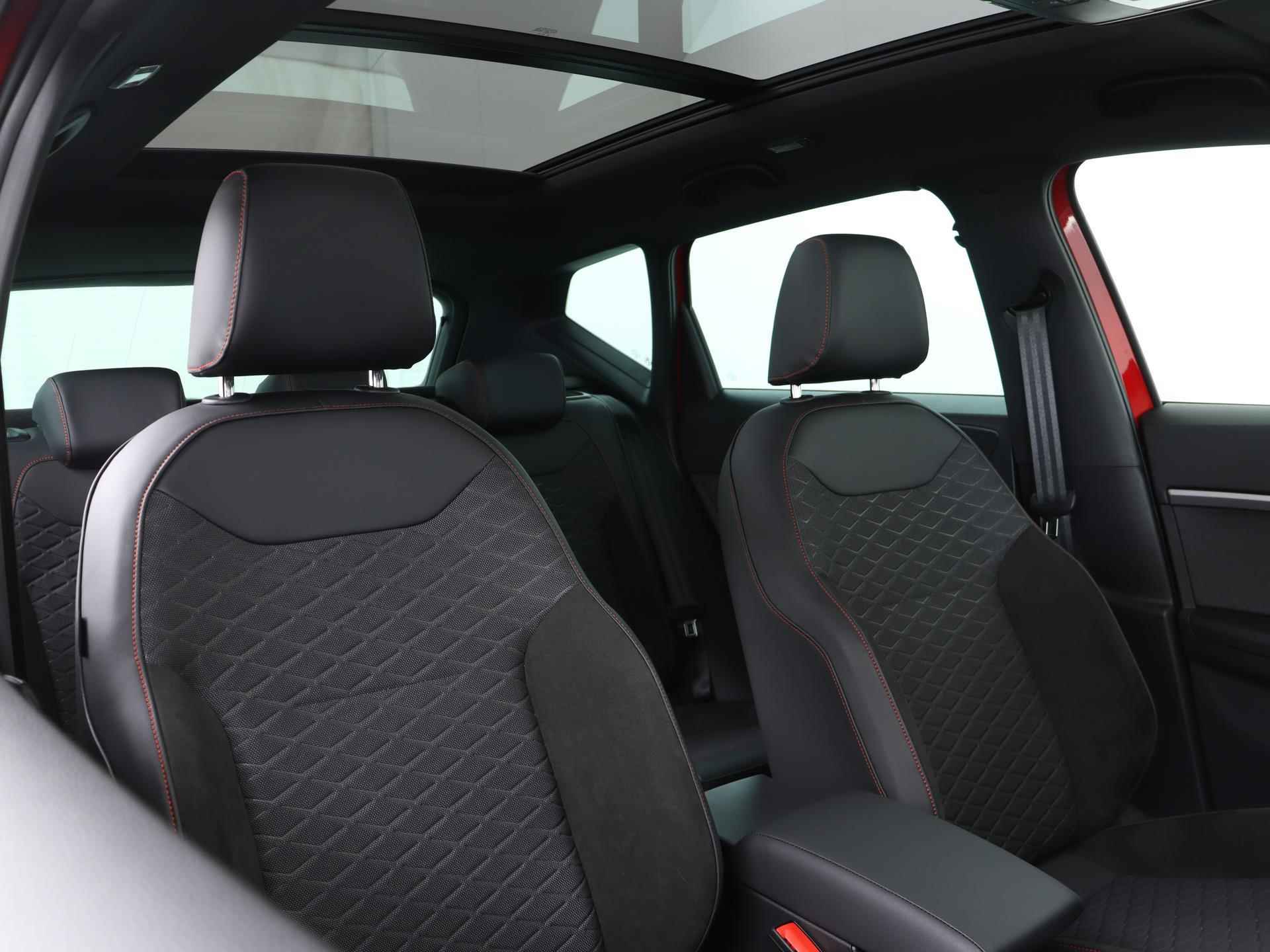 SEAT Ateca 1.5 TSI 150PK FR Business Intense DSG | Pano.Dak | BEATS | Full-LED | Camera | Keyless | Stoel- en stuurverwarming | Adaptive Cruise | 19" LM | Elek. kofferklep | - 24/55