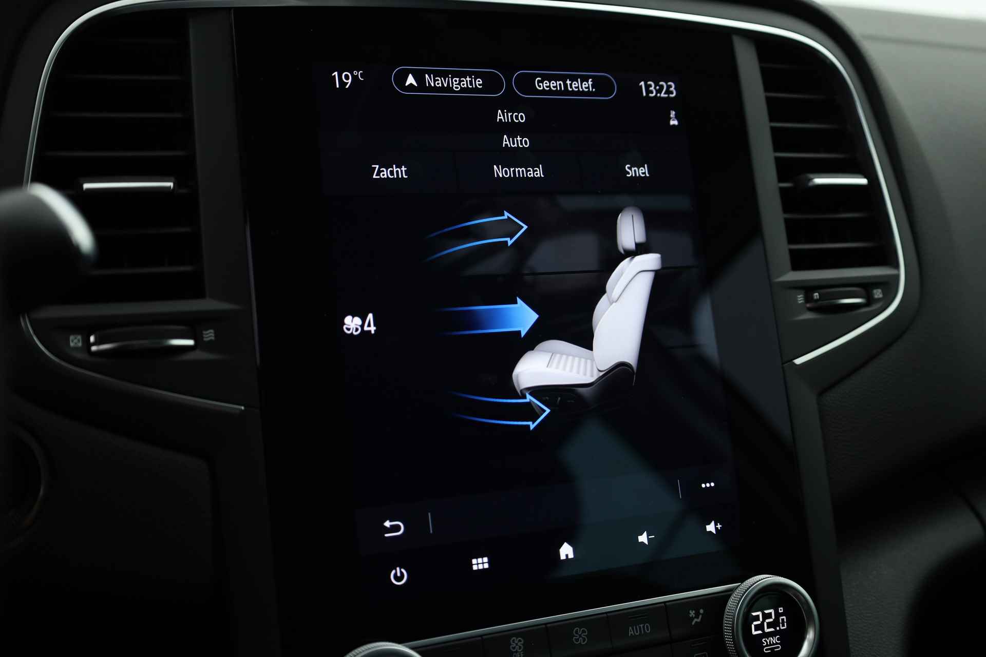 Renault Mégane Estate 1.6 E-Tech Plug-In Hybrid 160 Intens | HUD  | Camera | Stoel & Stuurverw. | Navi | Apple CarPlay | - 16/34