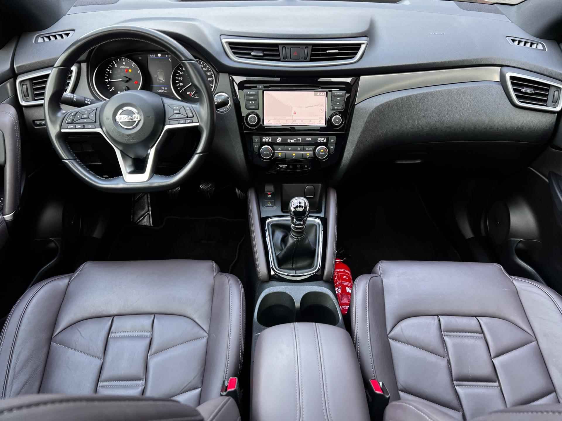 Nissan Qashqai 1.3 DIG-T Tekna + / 140 PK / Panoramadak / Leder + Memory / Navigatie + Camera rondom / Stoelverwarming - 4/55