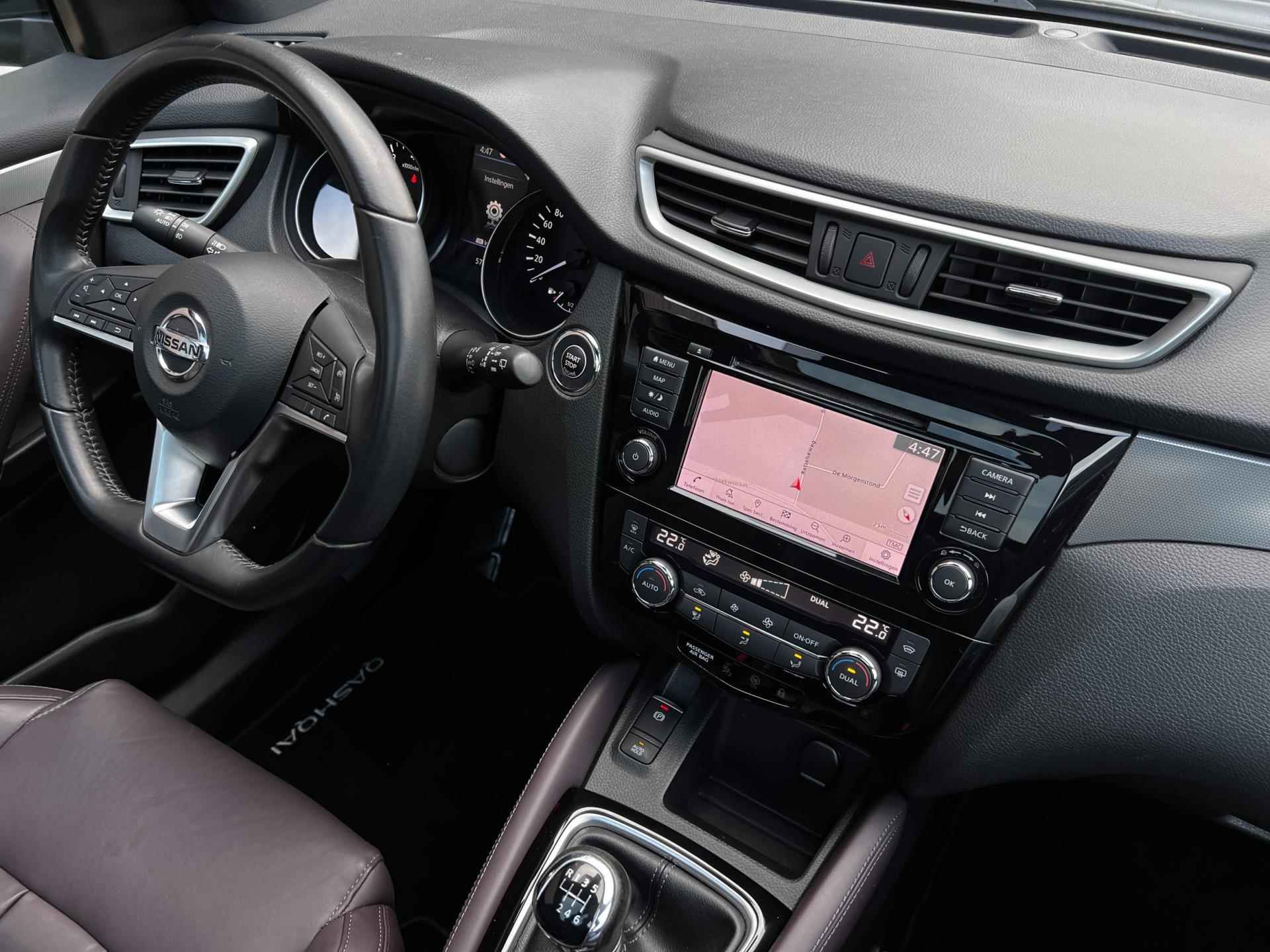 Nissan Qashqai 1.3 DIG-T Tekna + / 140 PK / Panoramadak / Leder + Memory / Navigatie + Camera rondom / Stoelverwarming - 17/55