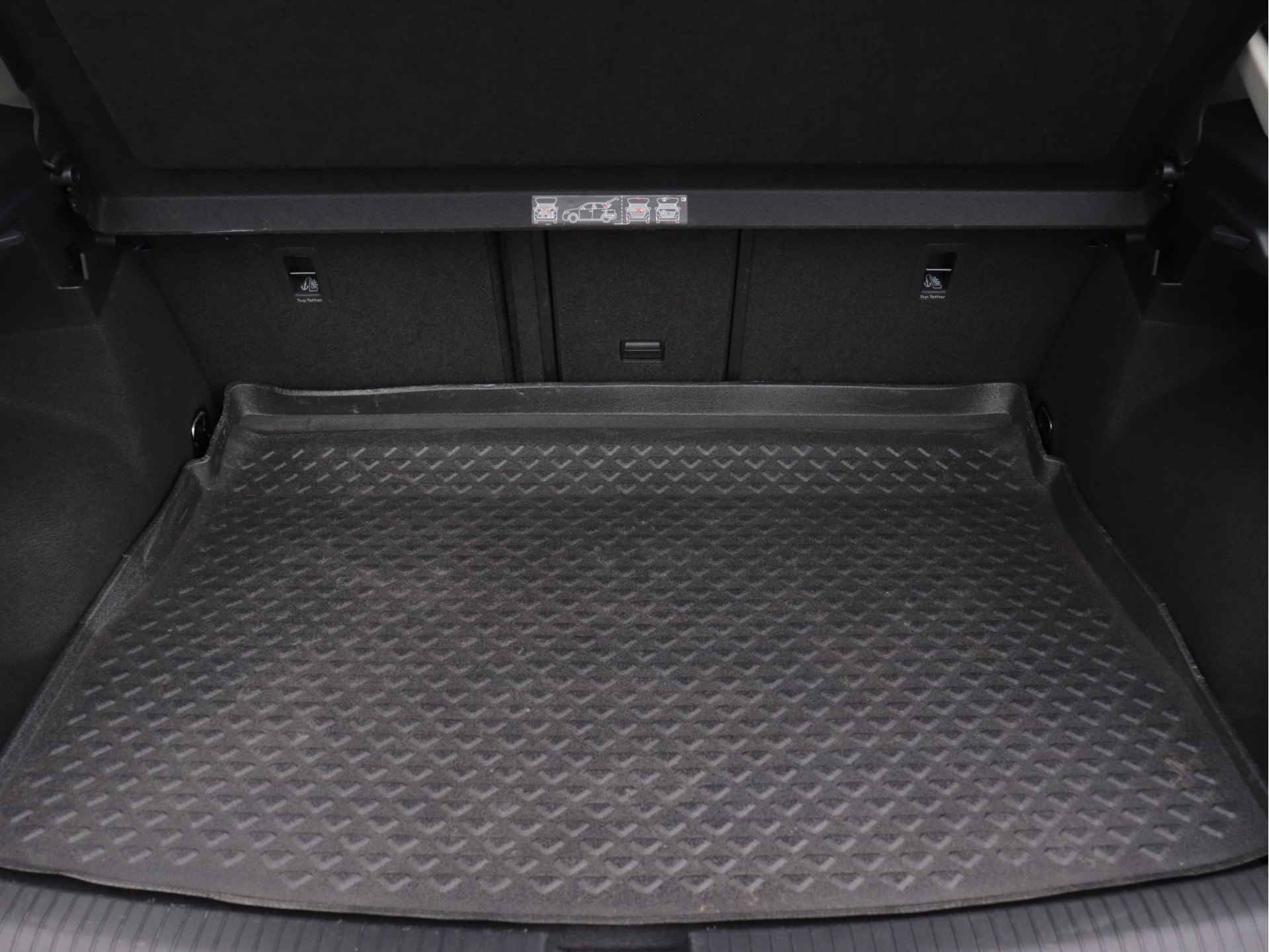 Volkswagen T-Roc 1.5 TSI Sport 150pk | Navigatie | Trekhaak | Camera | Stoelverwarming | App-Connect | Digital Cockpit - 41/51
