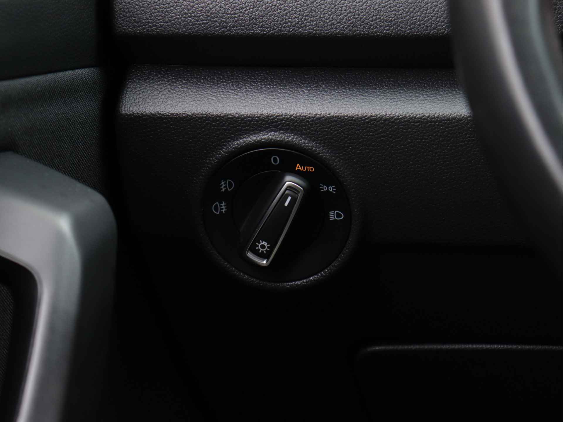 Volkswagen T-Roc 1.5 TSI Sport 150pk | Navigatie | Trekhaak | Camera | Stoelverwarming | App-Connect | Digital Cockpit - 45/51
