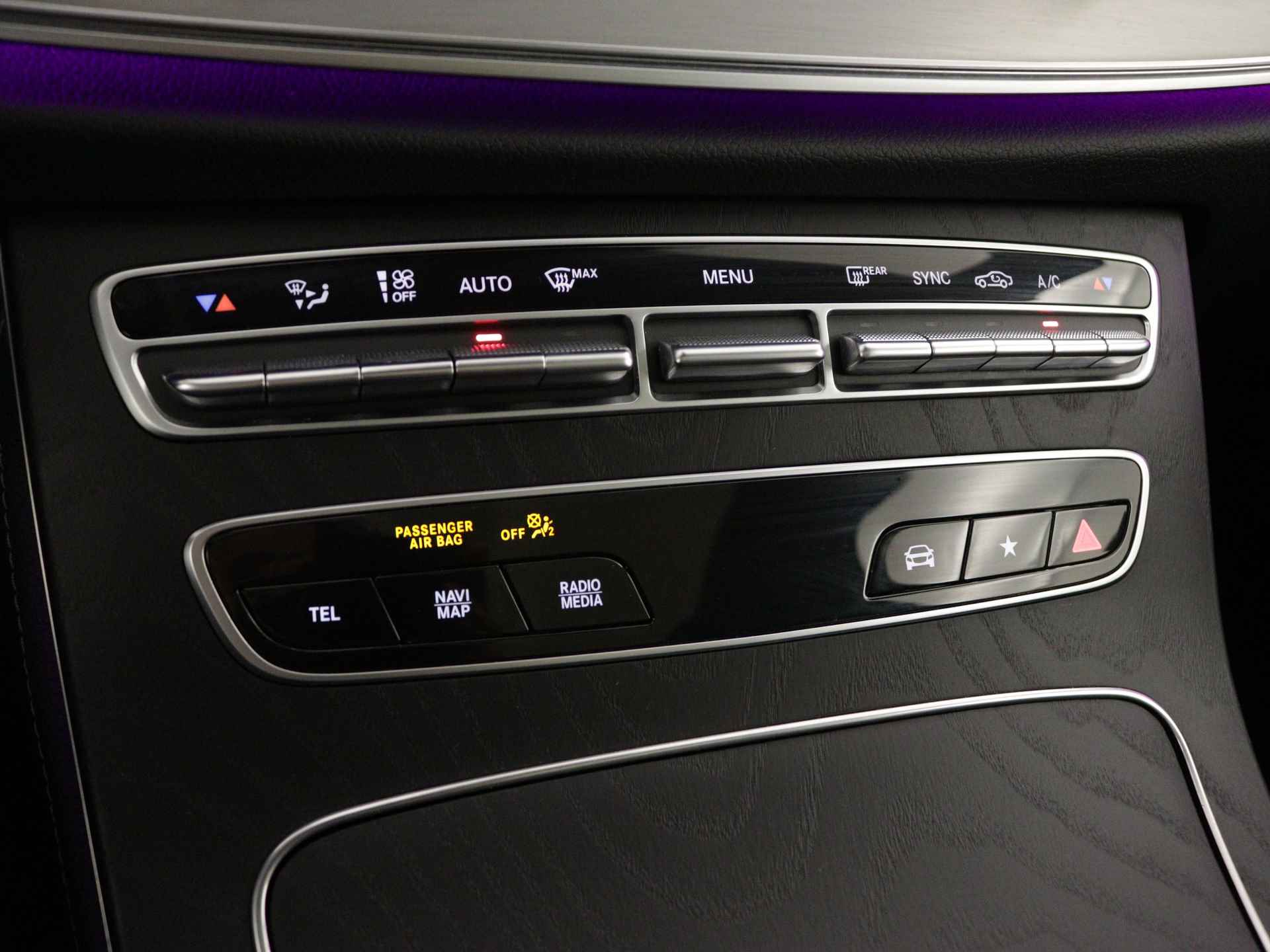 Mercedes-Benz E-Klasse 200 AMG Nightpakket | Panoramadak | Burmester Audio | Memory | Keyless Go | Dode Hoek Ass | 360 gr Camera | Inclusief 24 maanden Mercedes-Benz Certified garantie voor Europa. - 12/44