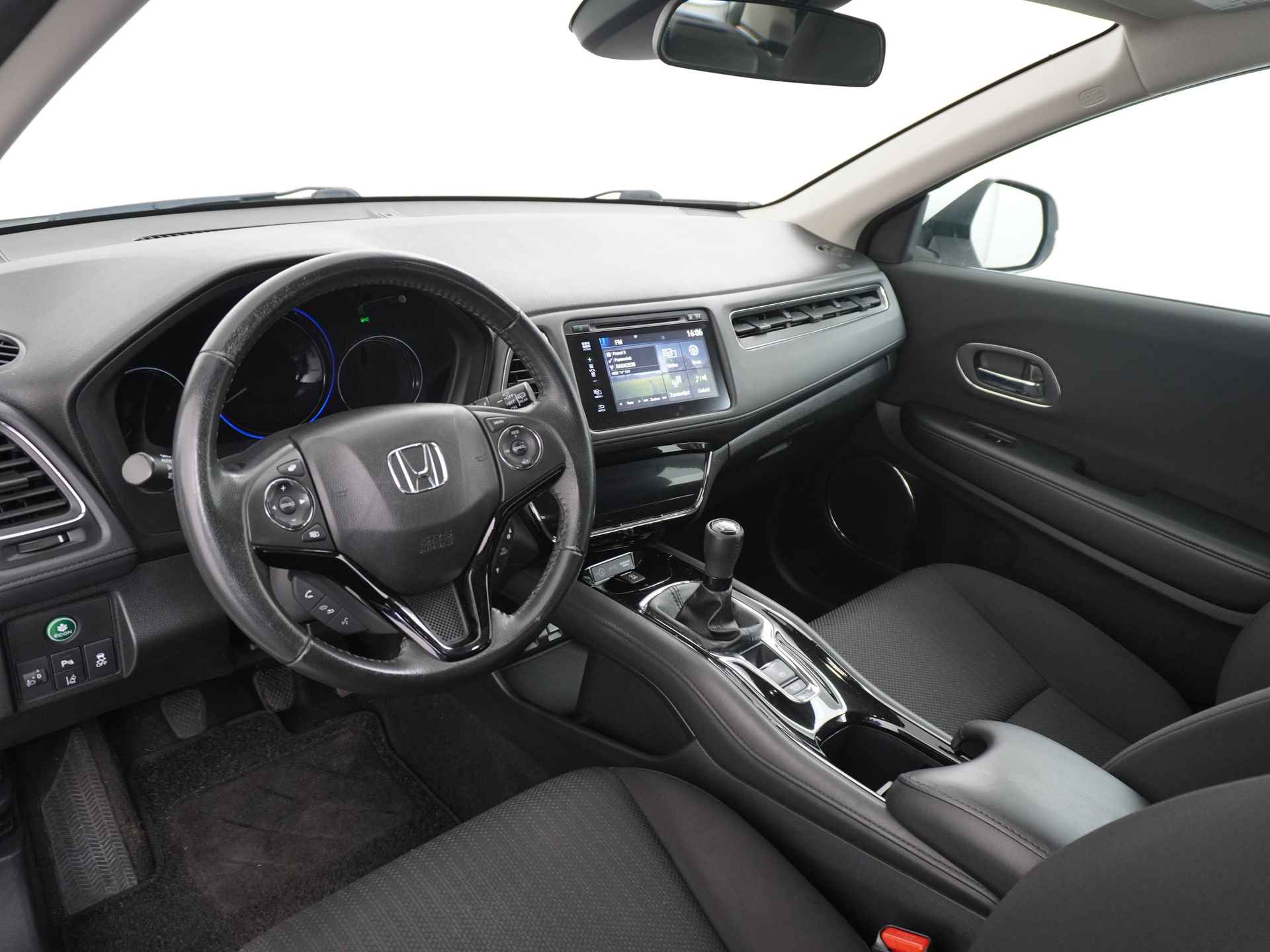 Honda HR-V 1.5 i-VTEC 130pk Elegance, Aero Pack, 17 inch wielen. Rijklaarprijs inc 12 mnd garantie - 15/41