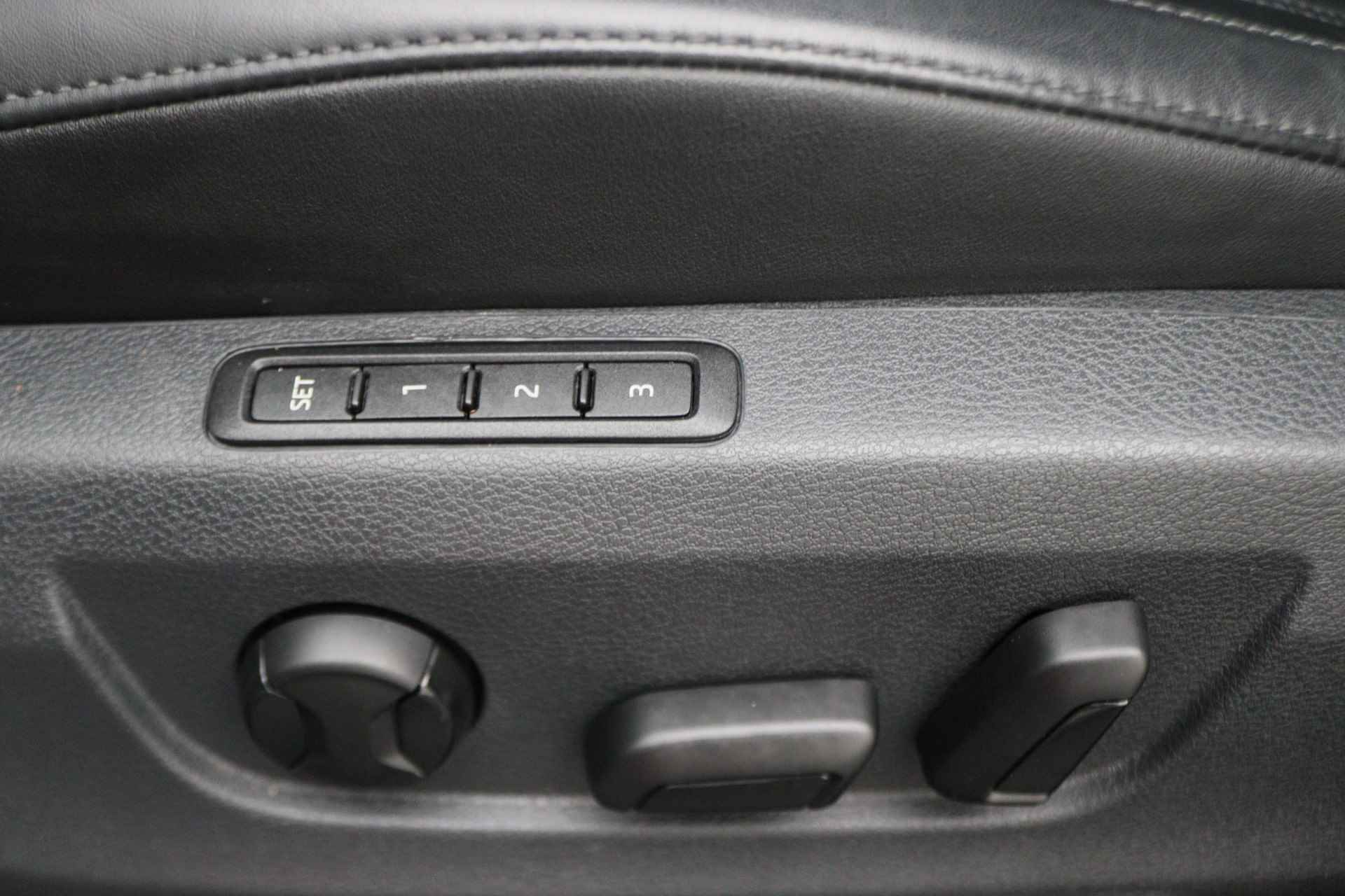 Škoda Superb Combi 1.5 TSI ACT Style Business Leer, Panoramadak, Apple Carplay, Cruise, Bluetooth, 19'' - 30/56