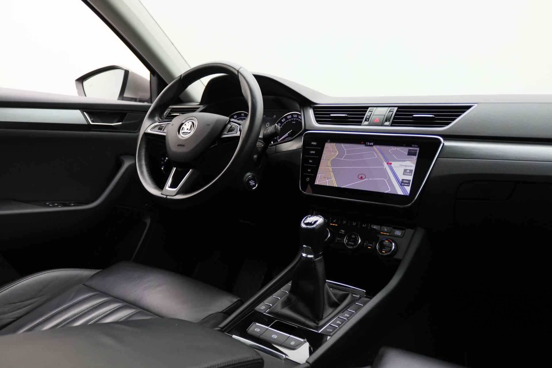 Škoda Superb Combi 1.5 TSI ACT Style Business Leer, Panoramadak, Apple Carplay, Cruise, Bluetooth, 19'' - 43/56
