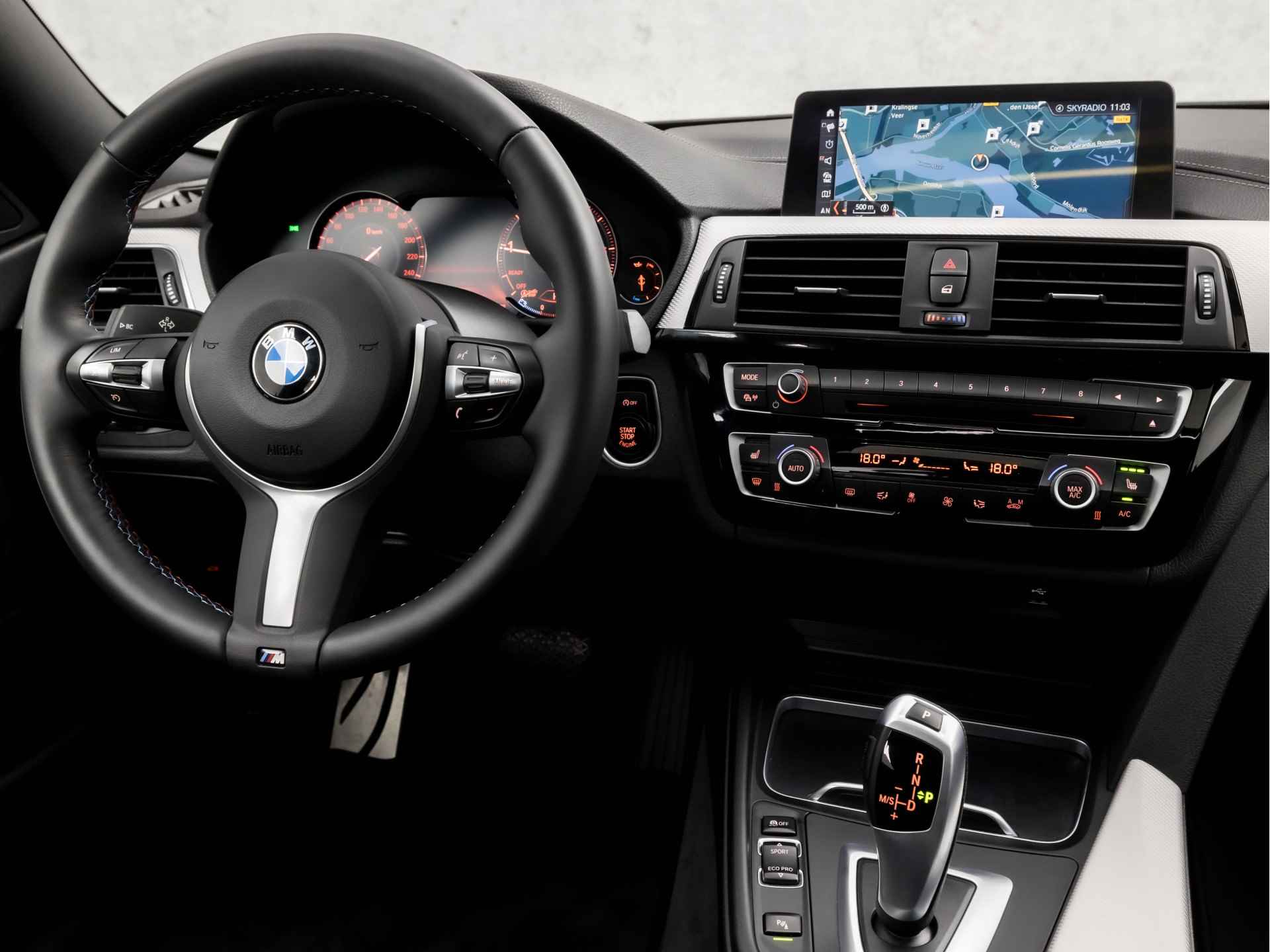 BMW 4 Serie Gran Coupé 418i High Executive M Sport Automaat (SCHUIFDAK, M PAKKET, GROOT NAVI, HUD, STOELVERWARMING, LEDEREN SPORTSTOELEN, GETINT GLAS, M SPORT REMMEN, NIEUWSTAAT) - 7/37