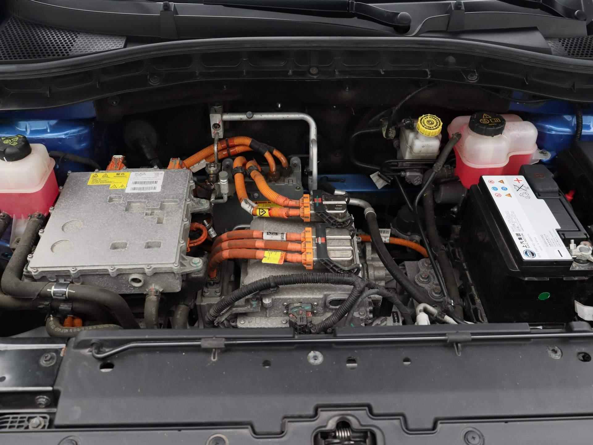 MG ZS EV Luxury 45 kWh | Schuifdak | Leder | Navigatie | Camera | Airco | Parkeersensoren | - 30/31