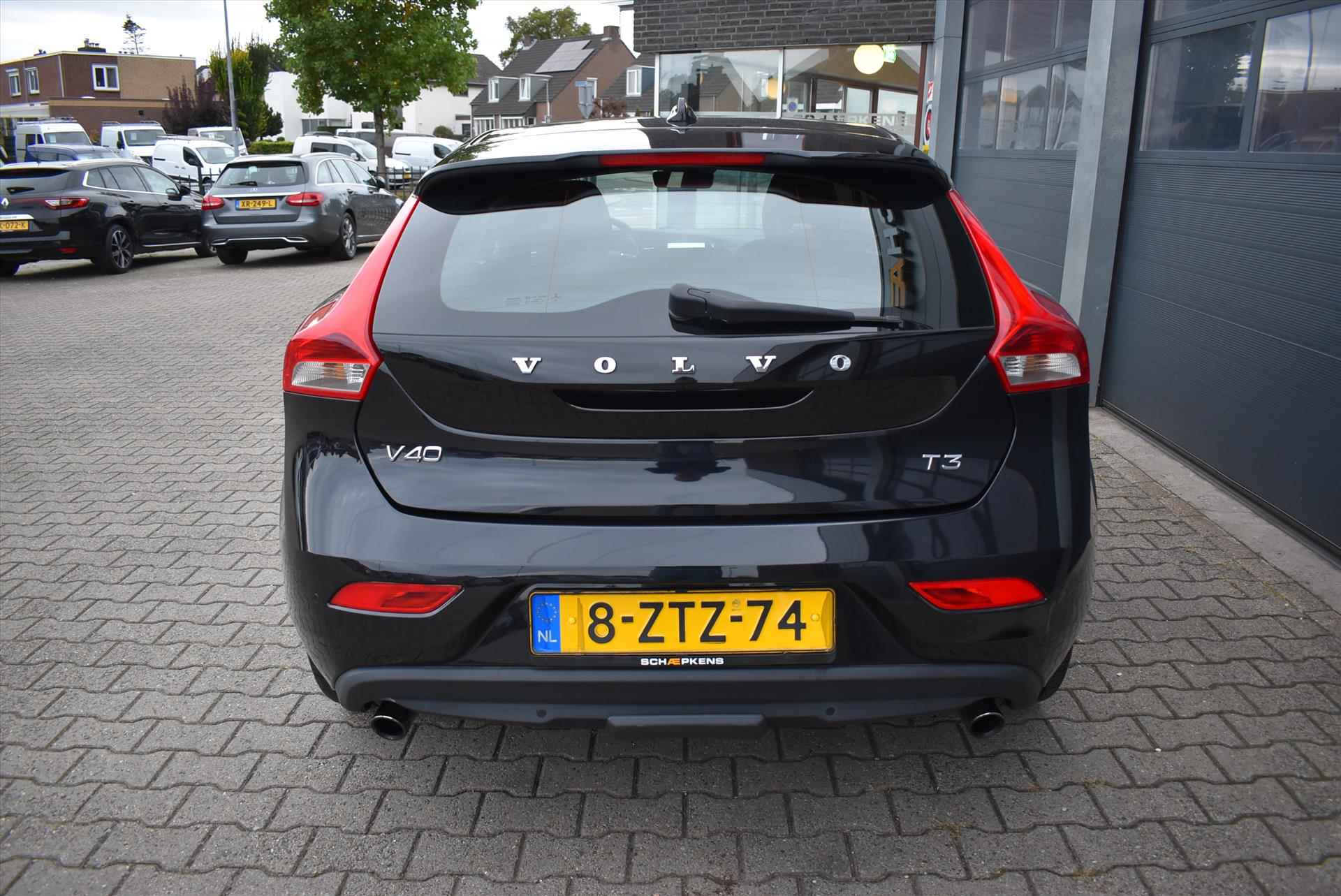 VOLVO V40 1.6 T3 150pk Momentum - 12/34