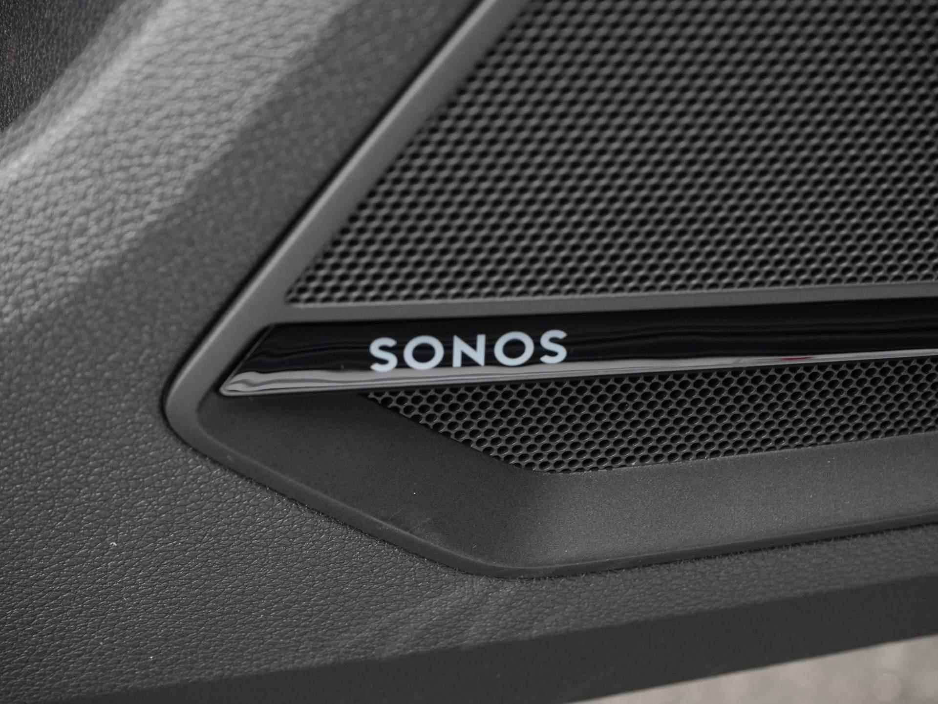Audi Q2 35 TFSI S Edition | S Line | panoramadak | zwart optiek | SONOS | 18" - 33/49