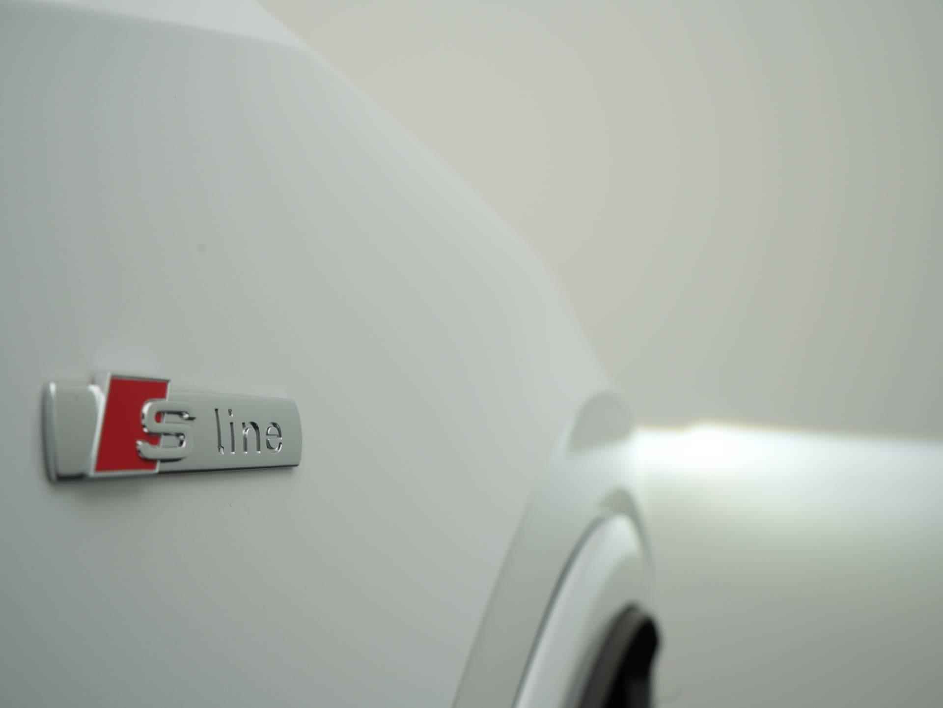 Audi Q2 35 TFSI S Edition | S Line | panoramadak | zwart optiek | SONOS | 18" - 46/49