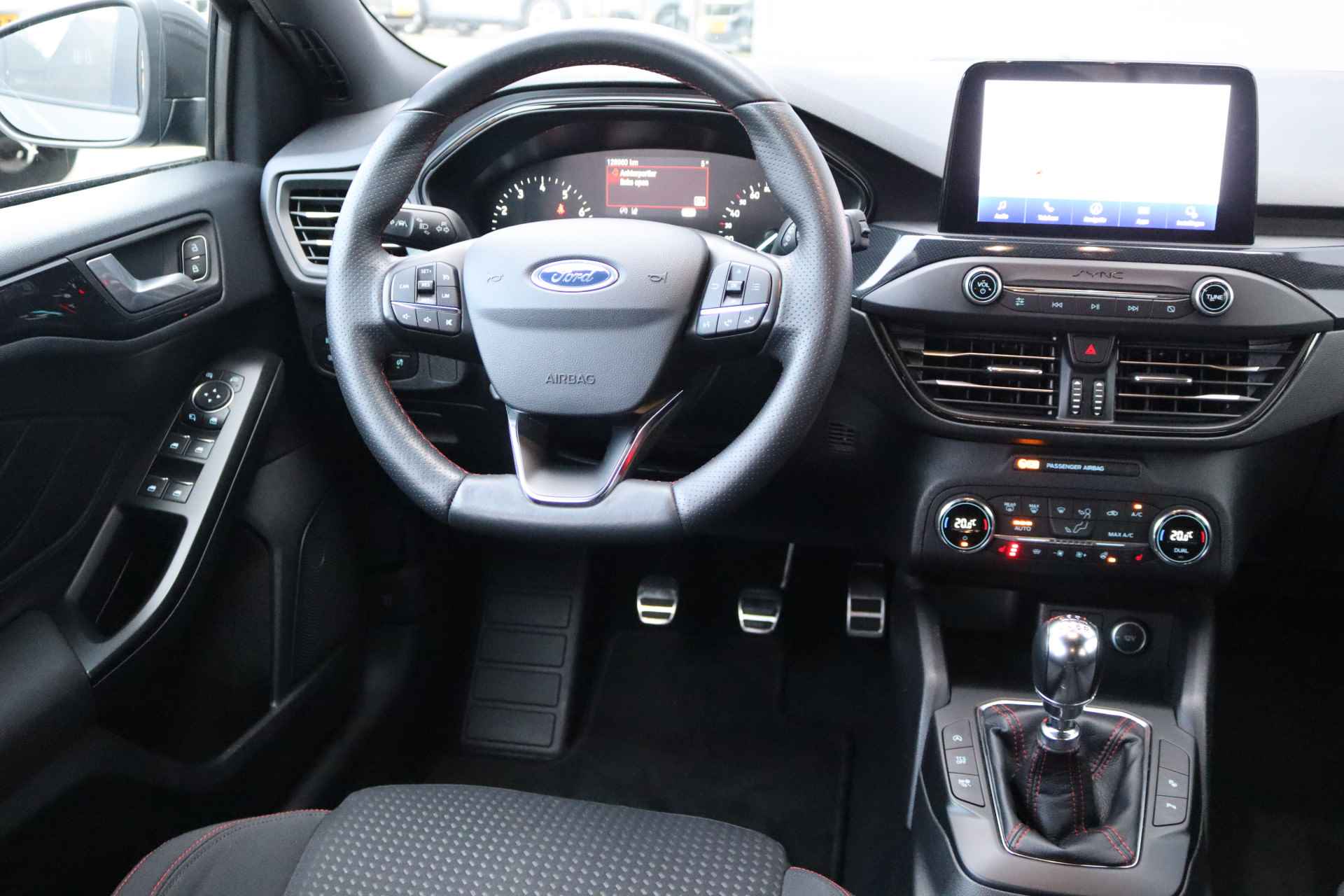 Ford Focus 125PK EcoBoost ST Line Navigatie/Camera/Winter-Pack/Cruise-Control - 15/32