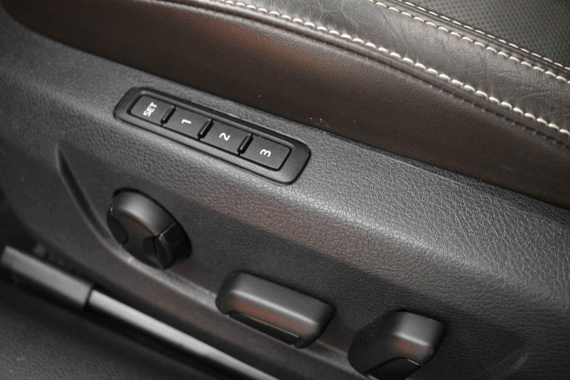 Škoda Superb IV 218PK Laurin & Klement El Trekh+Aklep 360°Camera Panodak Vol Leder 19" Dicpro navi - 10/52