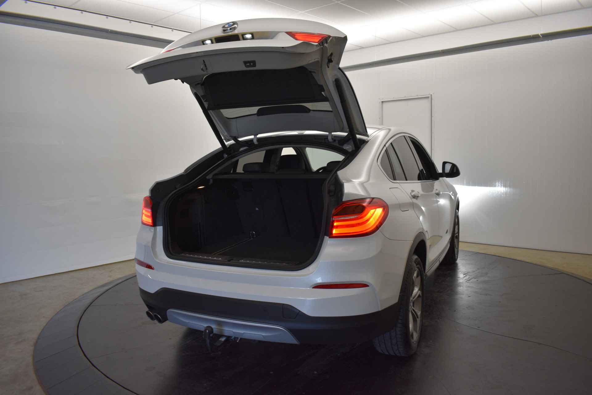 BMW X4 High EXE xDrive28i 245PK Vol Leder M Sport Stoelen EL Trekh+a Klep Parelmoer lak - 45/54