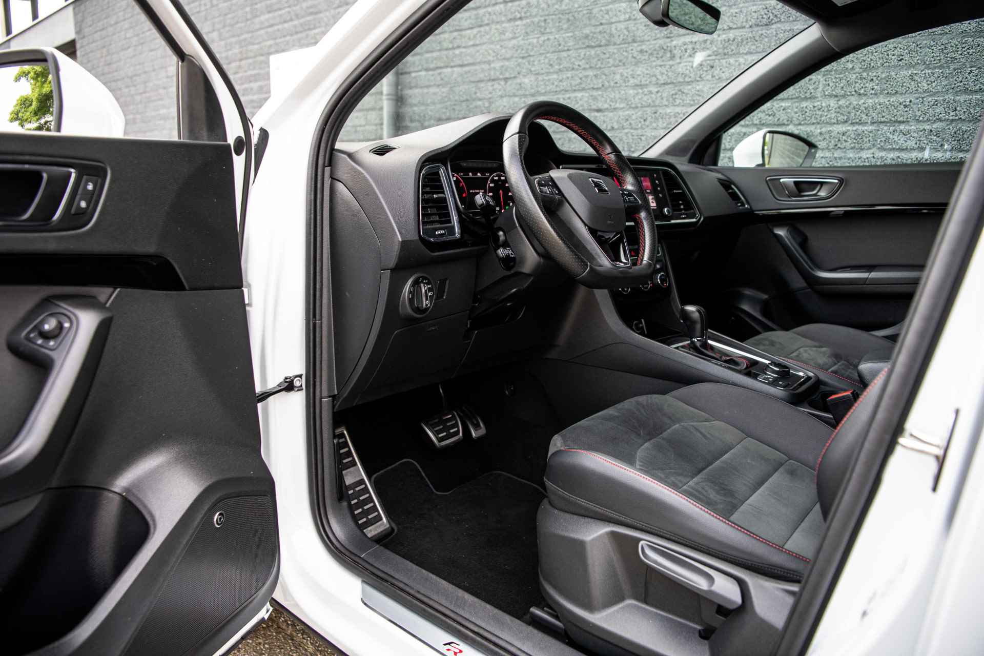 SEAT Ateca 1.5 TSi 150 pk DSG-7 FR Business Intense | 360° Camera | Full LED | Winterpakket - 17/51