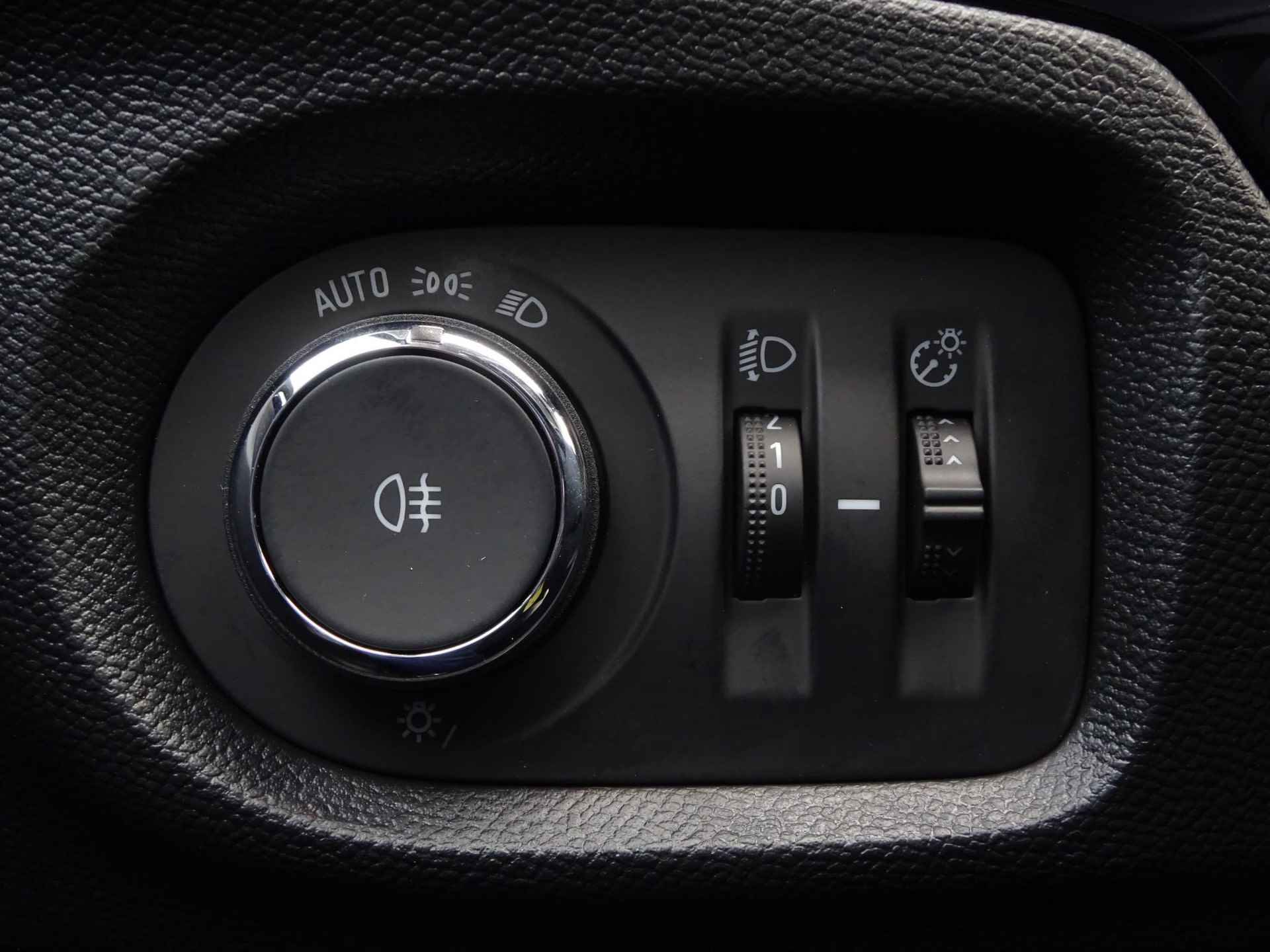 Opel Corsa-e Elegance EV 3-FASEN 50kWh 136pk |+€2.000 SUBSIDIE|CAMERA+SENSOREN|APPLE CARPLAY & ANDROID AUTO|11 kW BOORDLADER| - 20/40