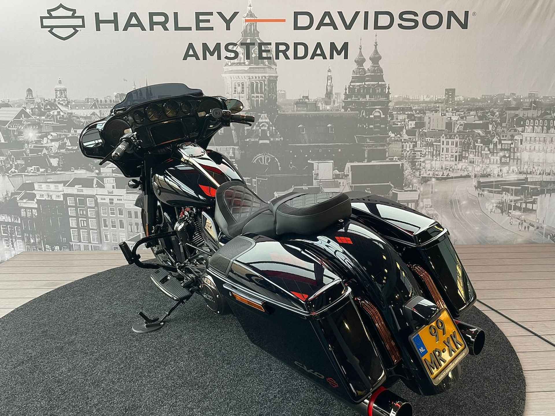 Harley-Davidson FLHXSE CVO STREET GLIDE - 6/8