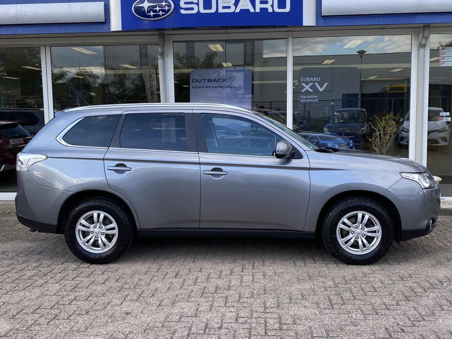 Mitsubishi Outlander 2.0 Business Edition | Cruise control | Navigatie | Klimaat controle | Achteruitrijcamera | 7 zitplaatsen | Trekhaak | - 29/38