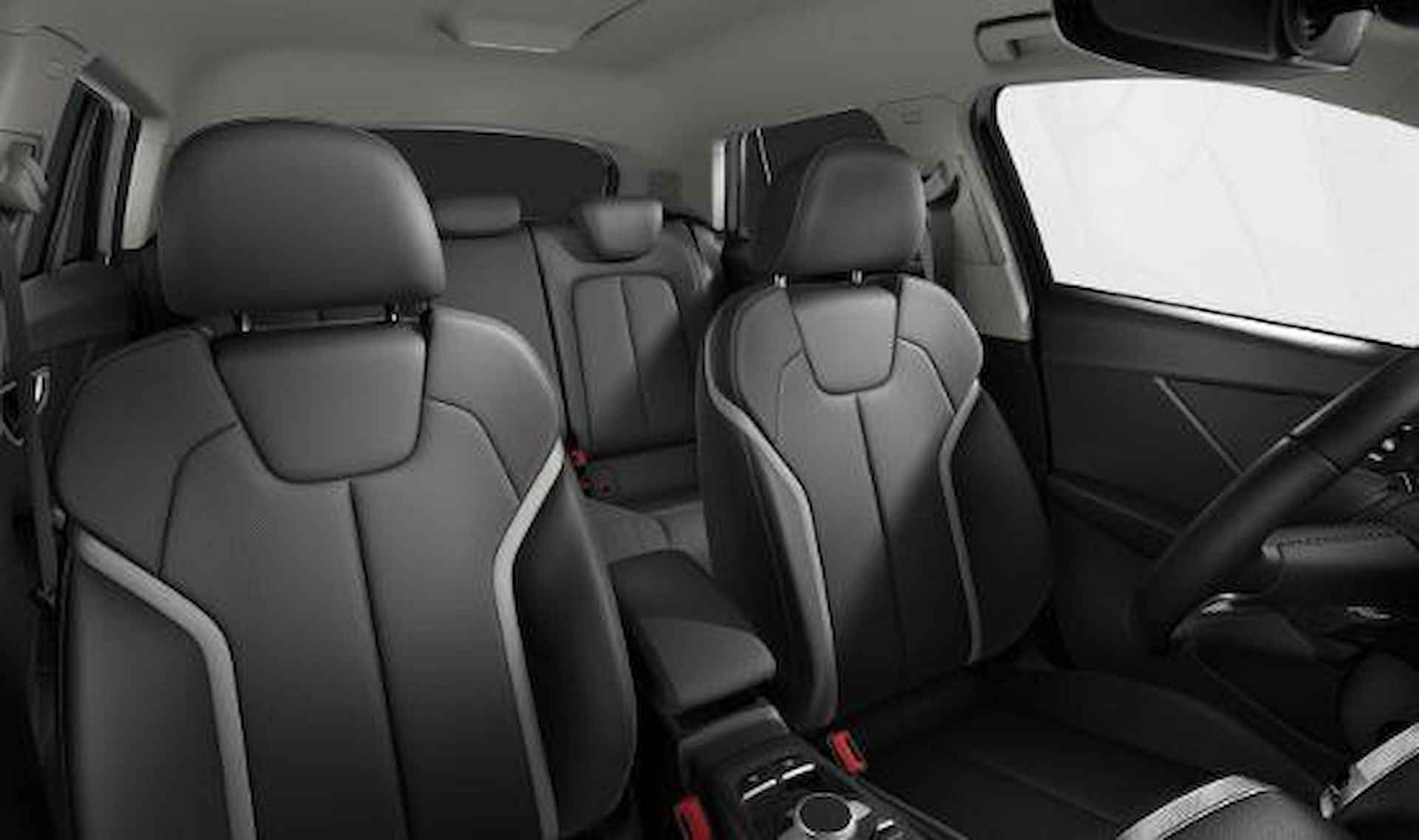 Audi Q2 35 TFSI Advanced edition 150 PK | Automaat | Virtual Cockpit | Navigatie Plus | 17 inch | Matrix LED Koplampen | Achteruitrijcamera | Assistentiepakket Parking | Optiekpakket Zwart Plus | Comfortpakket Plus | Stoelverwarming voorin | Nu € 2.021,- ACTIEKORTING! | - 2/4