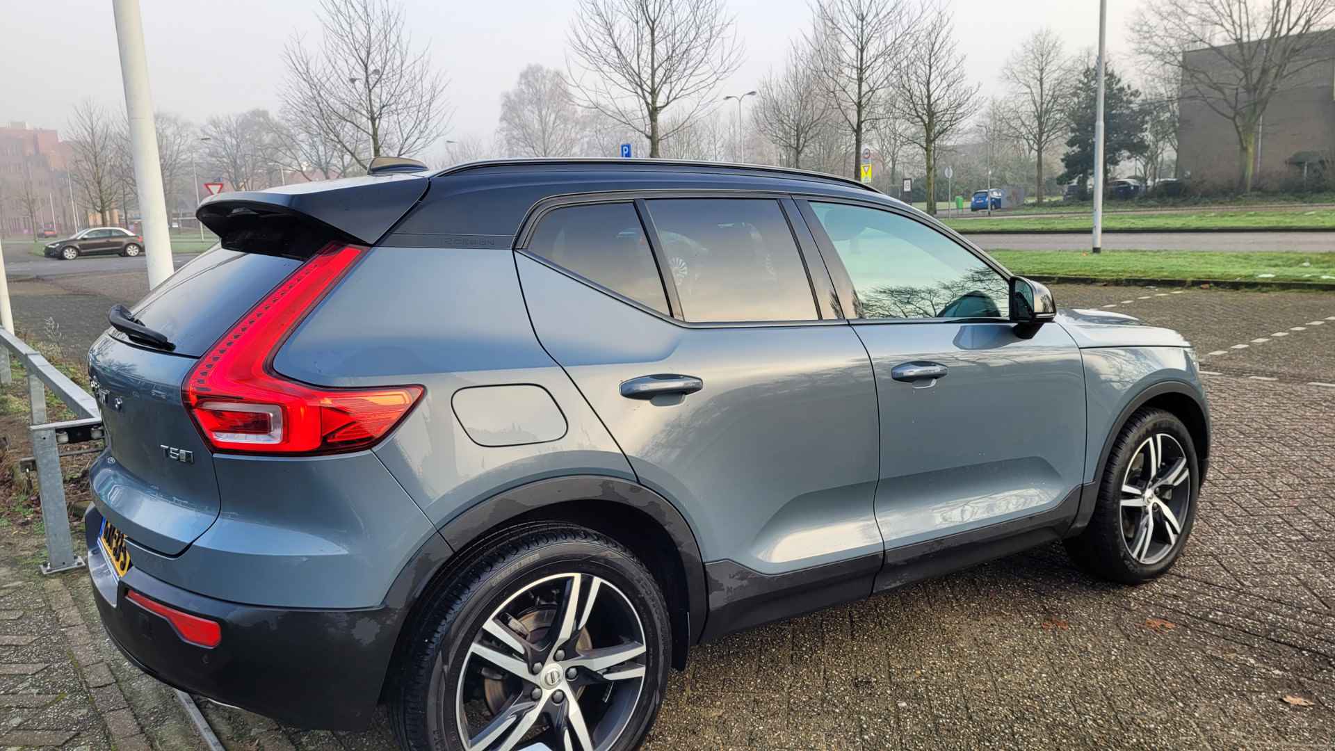 Volvo XC40 1.5 T5 Twin Engine R-Design /schuifdak - 7/24