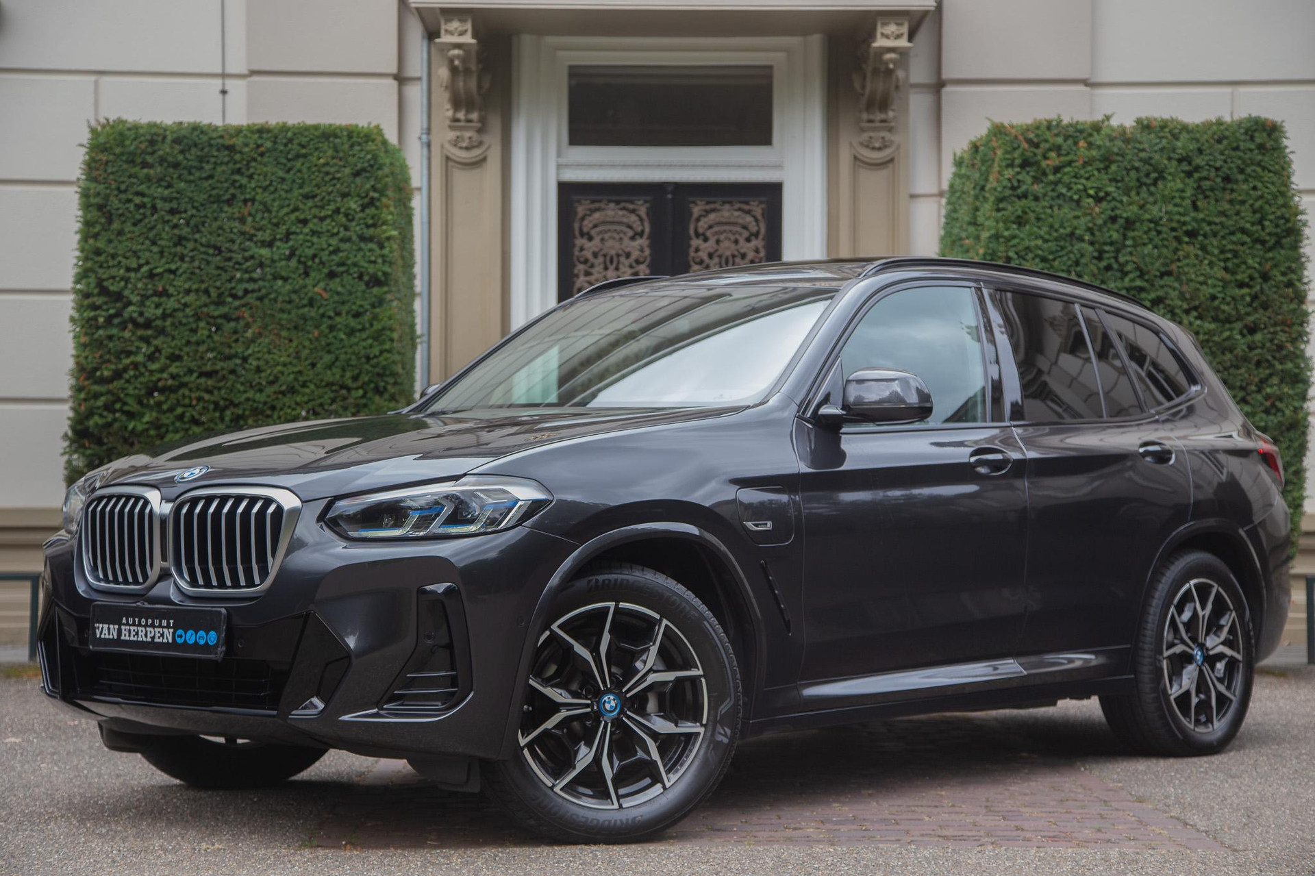 BMW X3 xDrive30e High Executive M-Sport LCI | Trekhaak | Pano | Laser | HUD