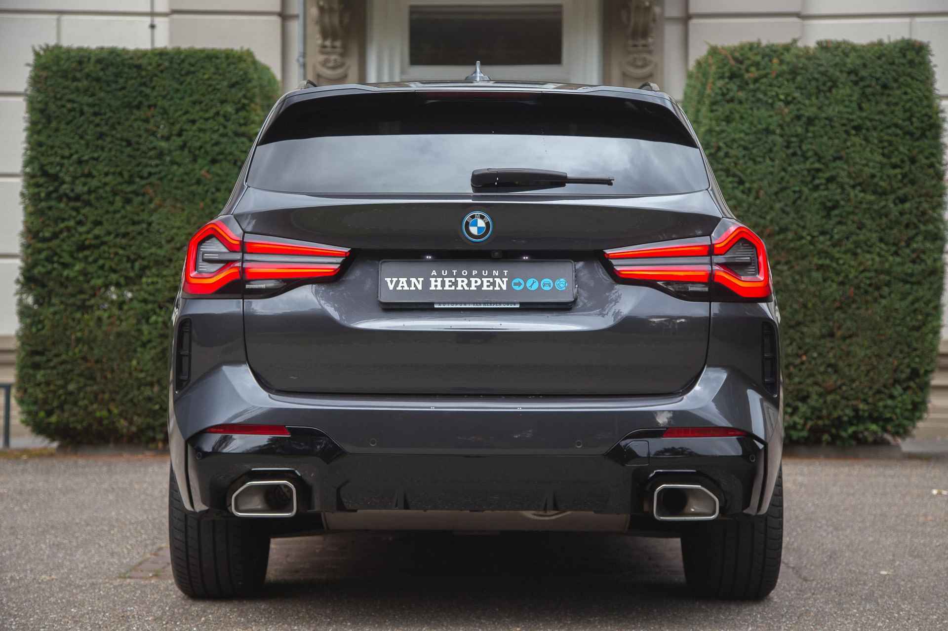 BMW X3 xDrive30e High Executive M-Sport LCI | Trekhaak | Pano | Laser | HUD - 4/71