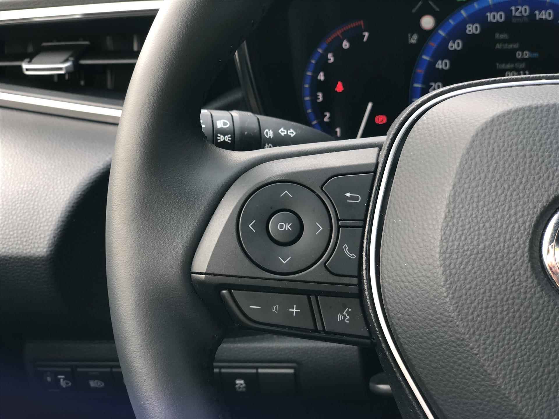Toyota Corolla 1.8 Hybrid Style Plus | Dodehoekherkenning, Nieuwe multimedia, Parkeersensoren, Keyless, Stoel + Stuurverwarming - 26/38