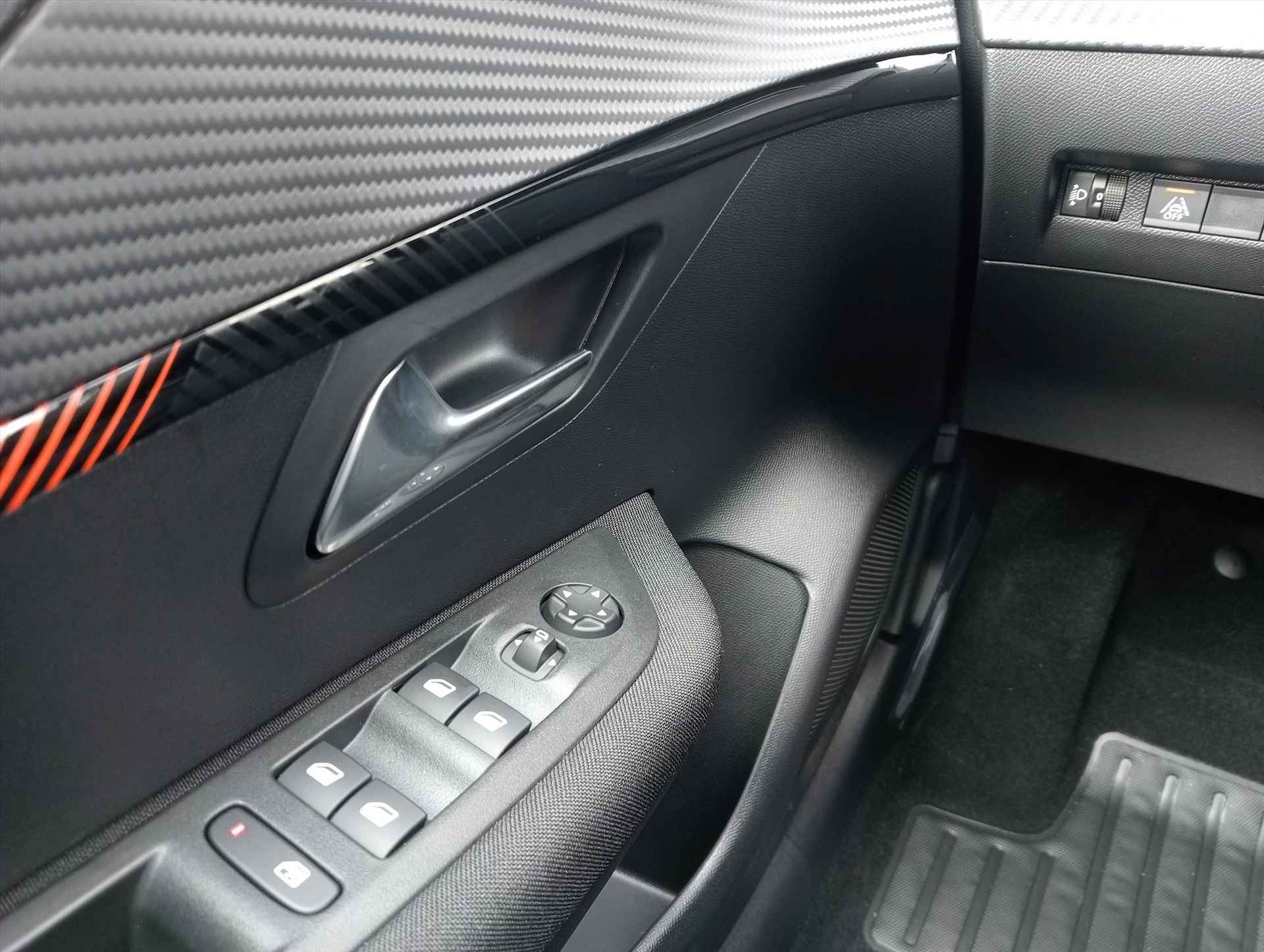 Peugeot e-208 EV 50kWh 136pk Active Pack | Navigatie | Parkeer sensoren | Airco | - 16/22