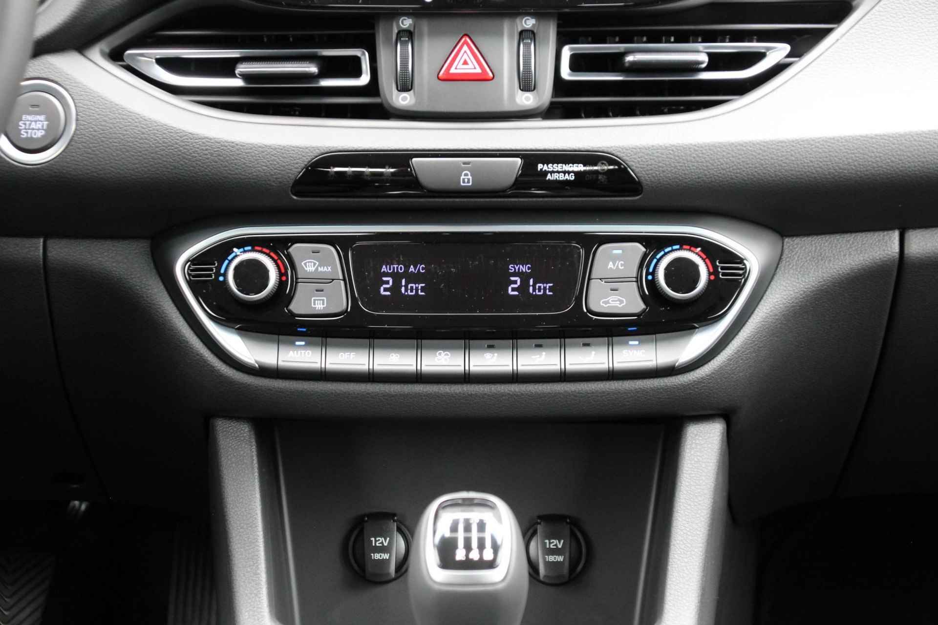 Hyundai i30 1.0 T-GDi MHEV Comfort Smart | Navigatie Full-Map | Camera | Apple Carplay/Android Auto | LED Koplampen | Keyless Entry | DAB | Rijklaarprijs! - 14/20