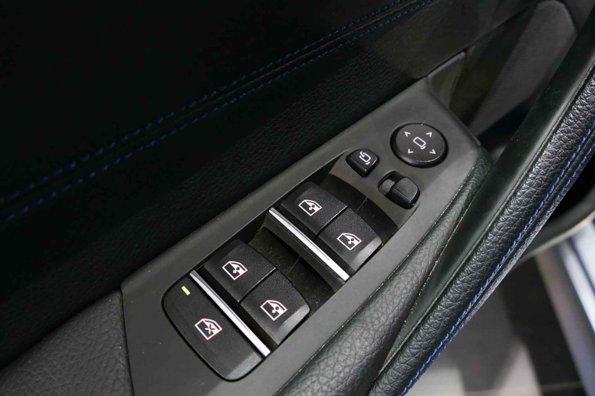 BMW 5 Serie 530e iPerformance High Executive - M-PAKKET, Automaat, Camera, (Verwarmde) Sportstoelen - 20/65