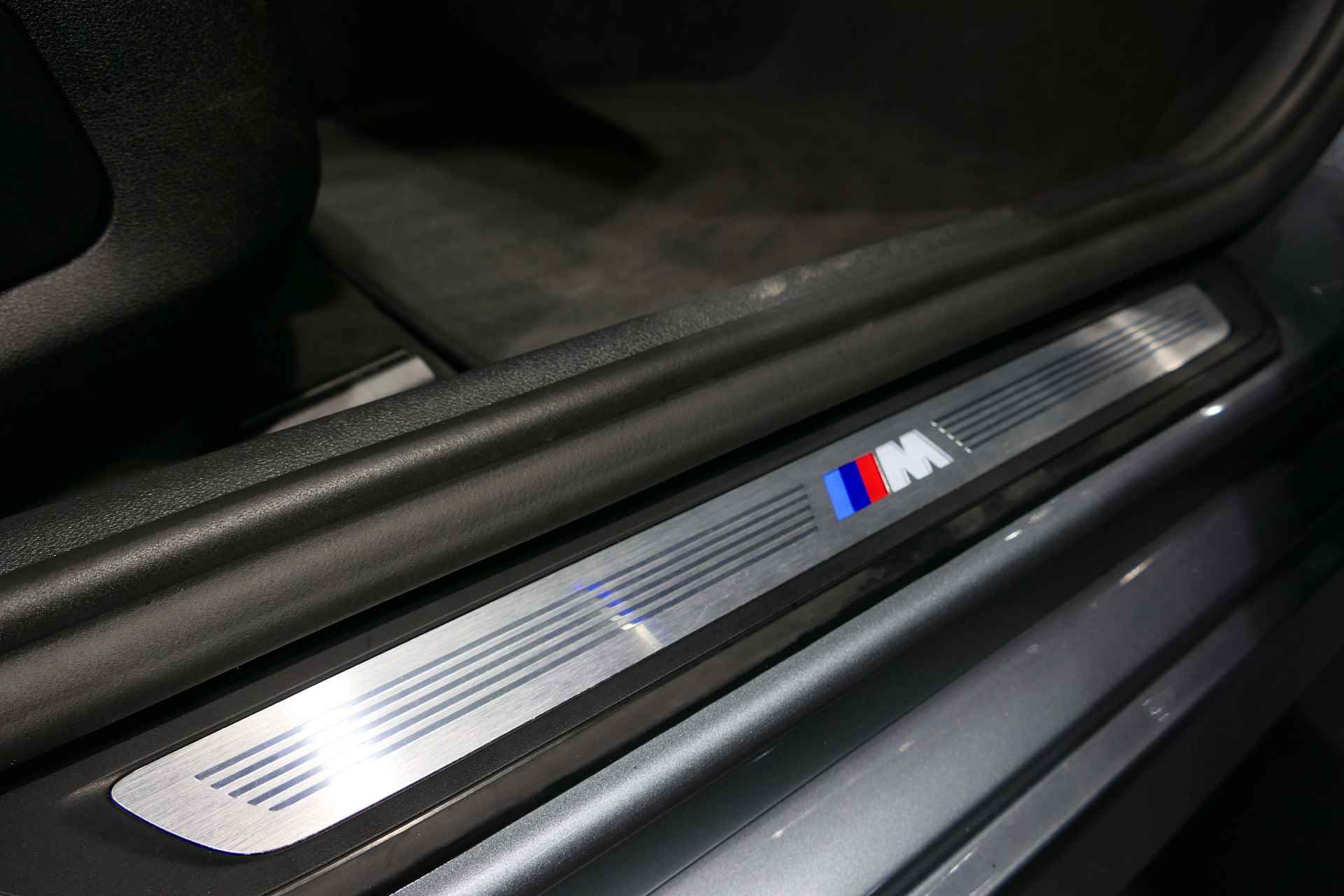 BMW 5 Serie 530e iPerformance High Executive - M-PAKKET, Automaat, Camera, (Verwarmde) Sportstoelen - 61/65