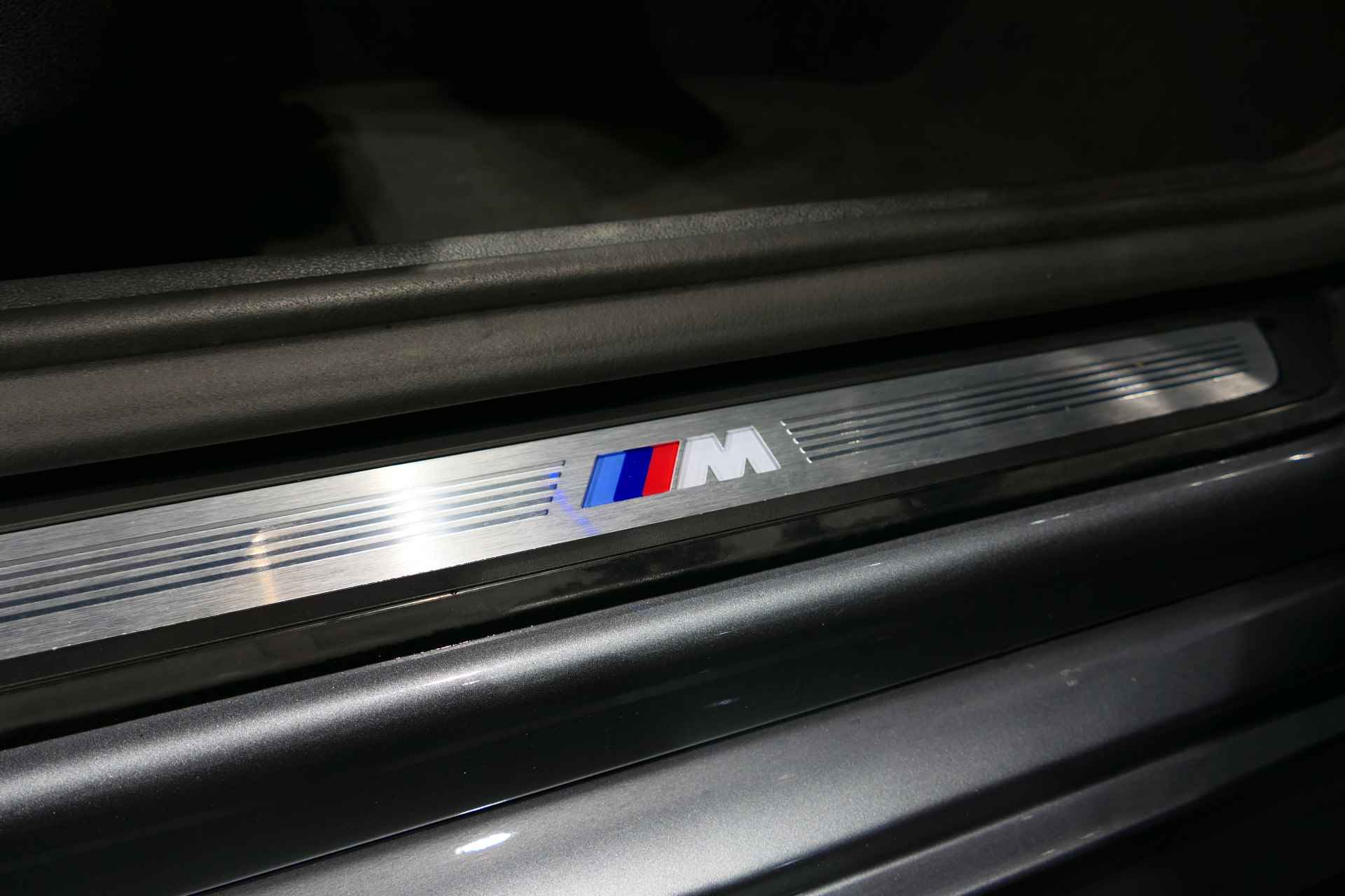 BMW 5 Serie 530e iPerformance High Executive - M-PAKKET, Automaat, Camera, (Verwarmde) Sportstoelen - 62/65
