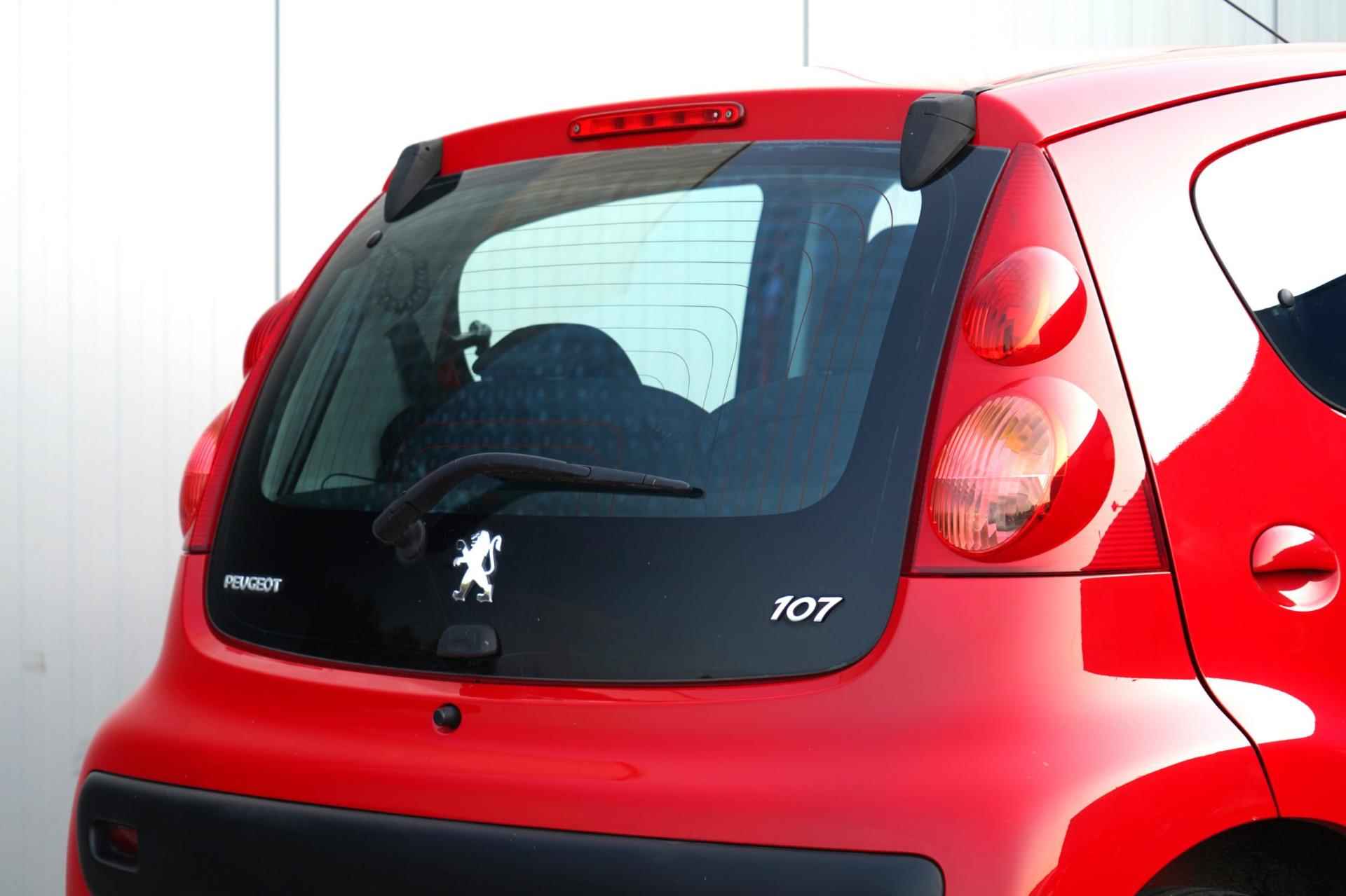 Peugeot 107 1.0-12V XS / 5-Deurs / NL-Auto / Radio-CD / Elek. Ramen / 181dkm NAP - 23/32