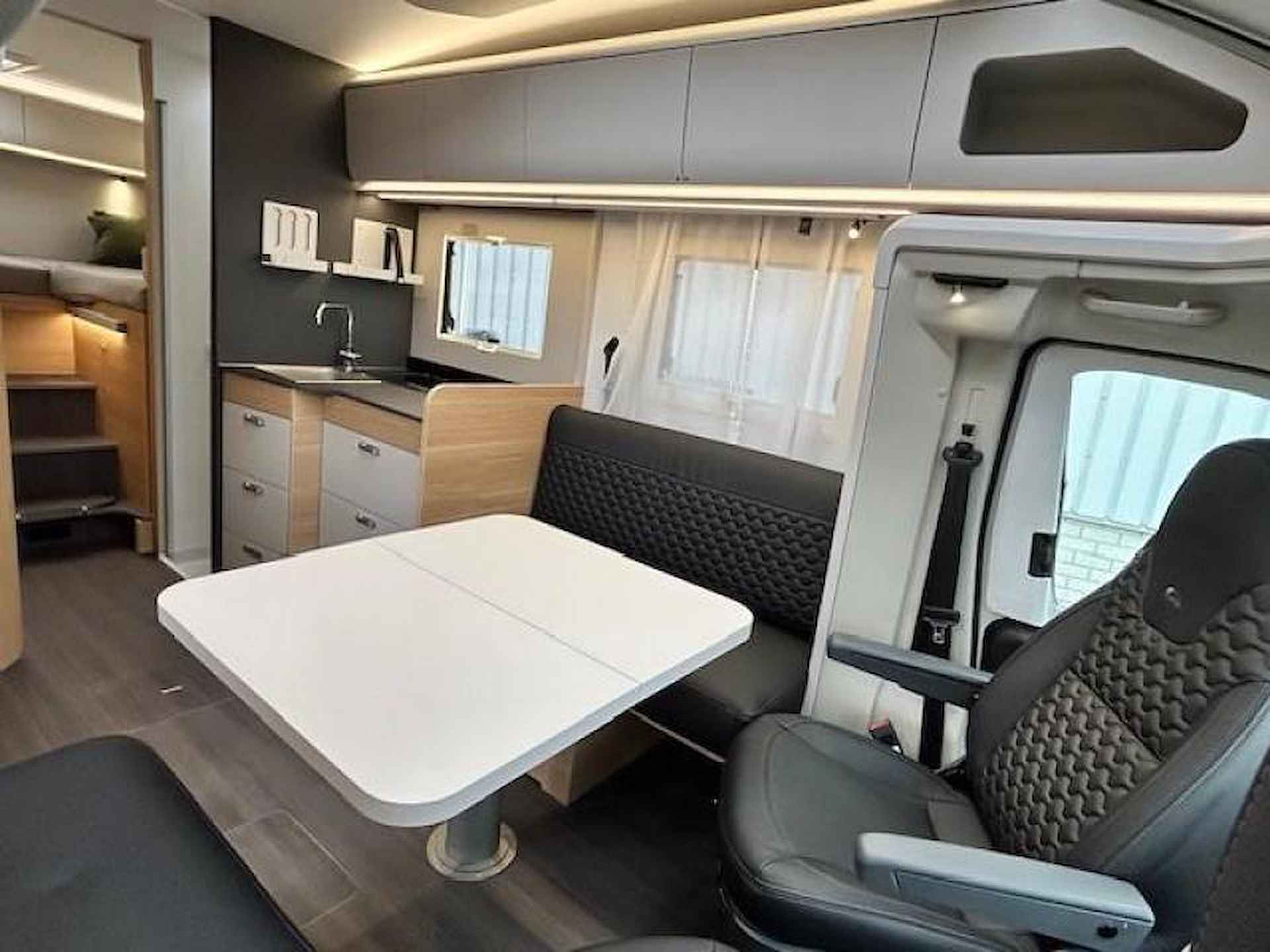 Adria Coral Axess 650 DL Benelux Edition 2025 - 10/22