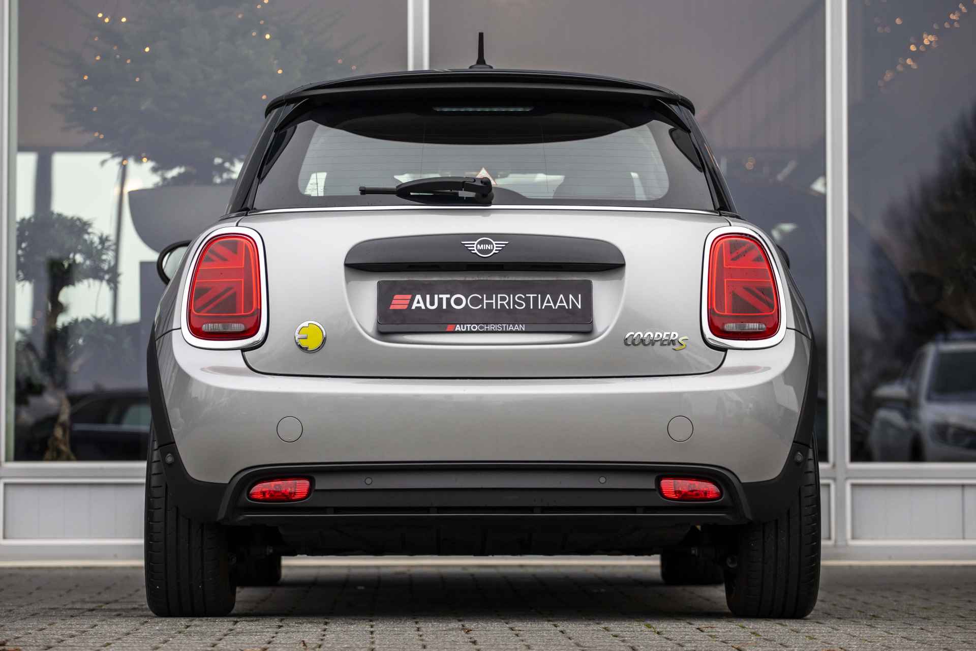 MINI Mini Electric Classic 33 kWh | NL Auto | €2.000,- subsidie | DAB | Carplay - 4/40