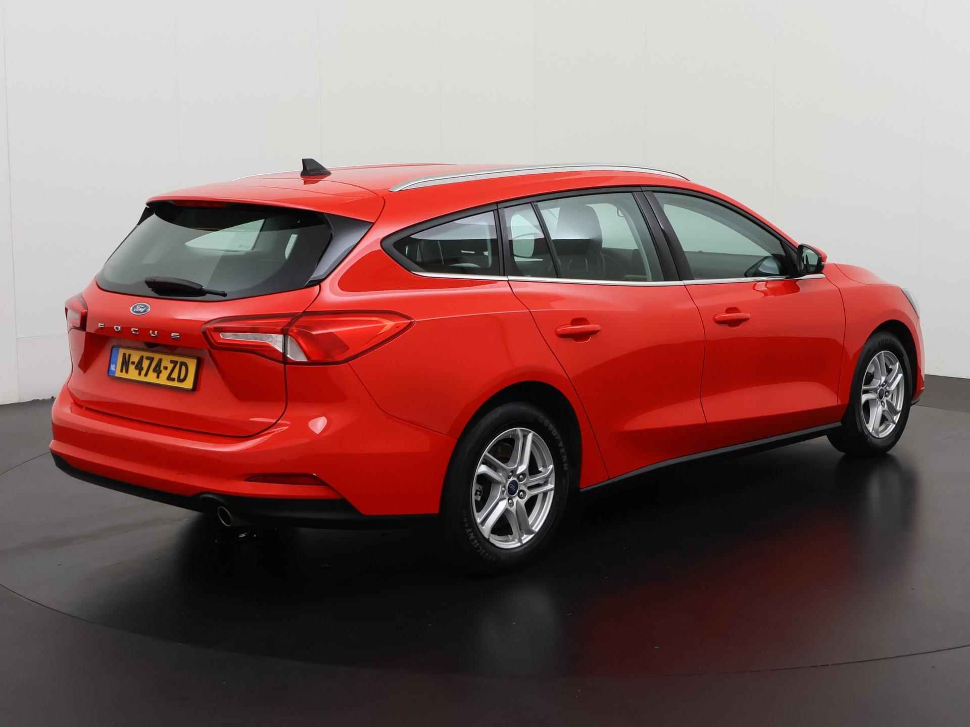 Ford Focus Wagon 1.0 EcoBoost Trend Edition Business | Camera | Navigatie | Zondag Open! - 4/30