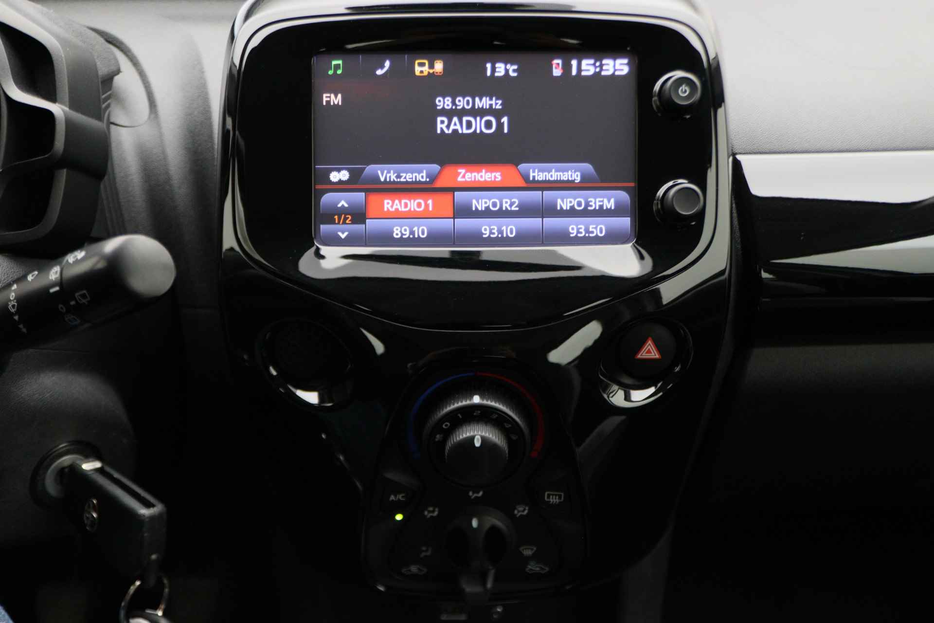 Toyota Aygo 1.0 VVT-i x-play 5-deurs Airco, Camera, Bluetooth, Limiter, USB/AUX, Elektr. Pakket - 5/40