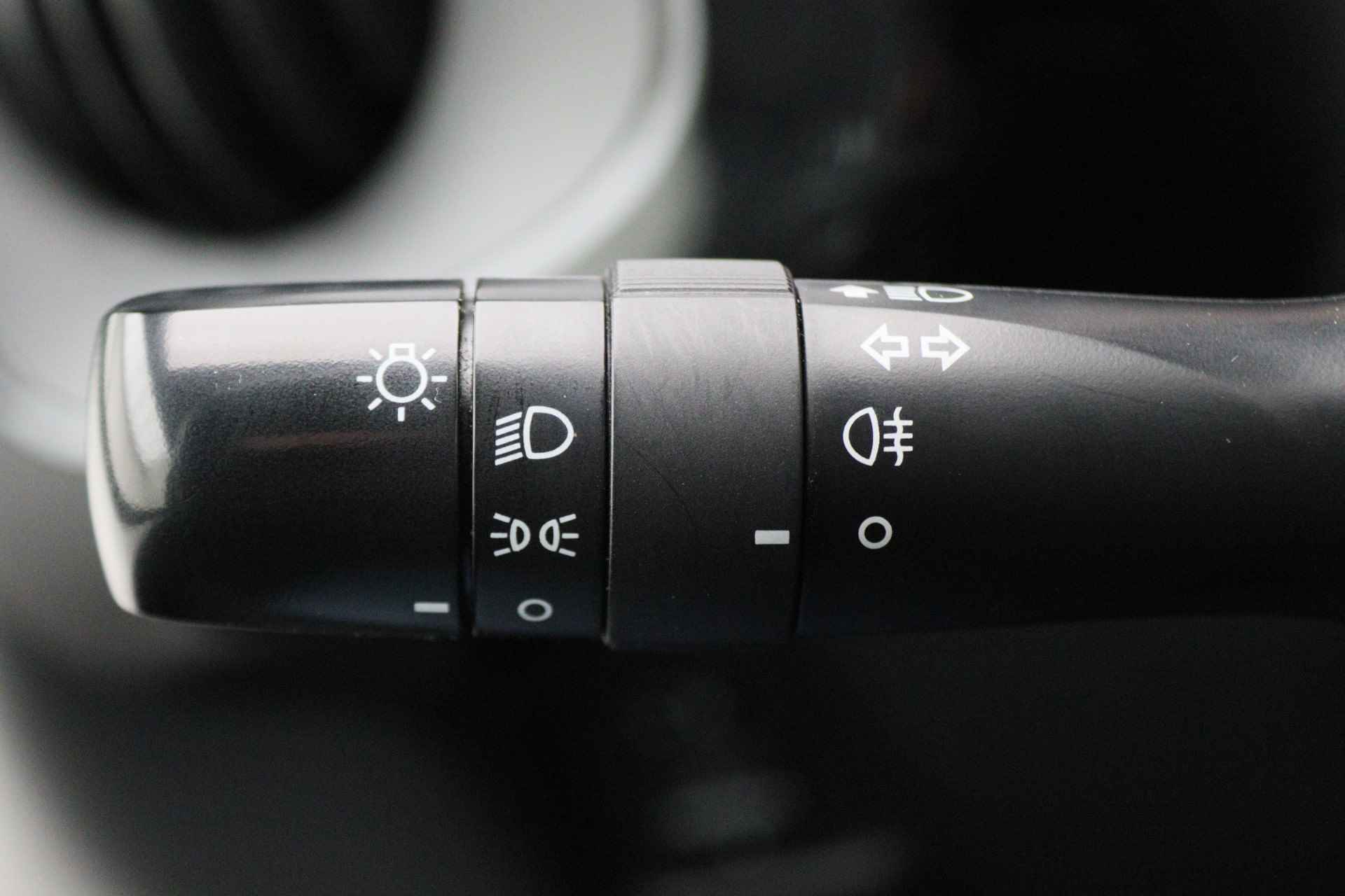 Toyota Aygo 1.0 VVT-i x-play 5-deurs Airco, Camera, Bluetooth, Limiter, USB/AUX, Elektr. Pakket - 29/40