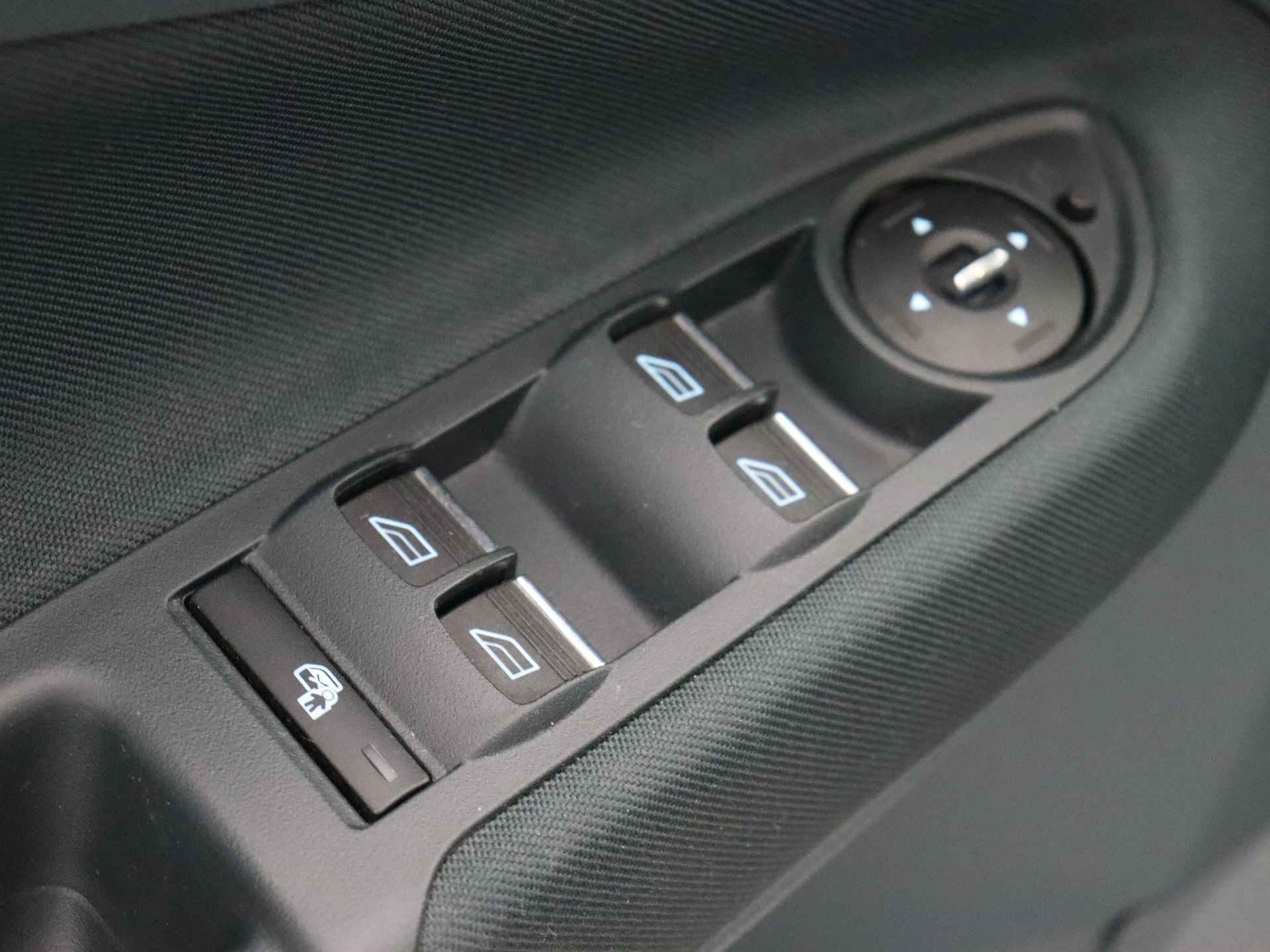 Ford C-MAX 1.0 Titanium (NL-Auto / PDC / Cruise / Navi / Bluetooth / Airco) - 8/48