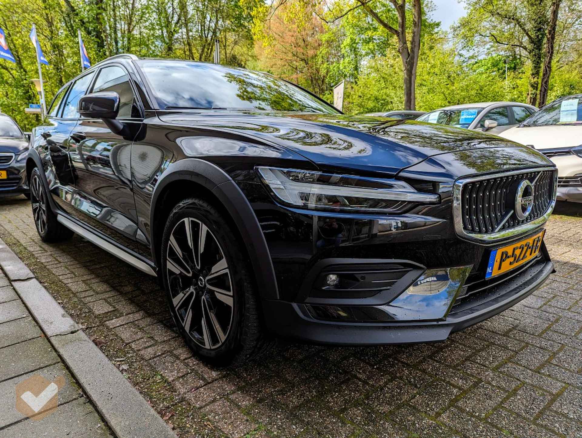 VOLVO V60 Cc 2.0 B5 Hybride Cross Country AWD Pro Automaat NL-Auto *Geen Afl. - 8/68