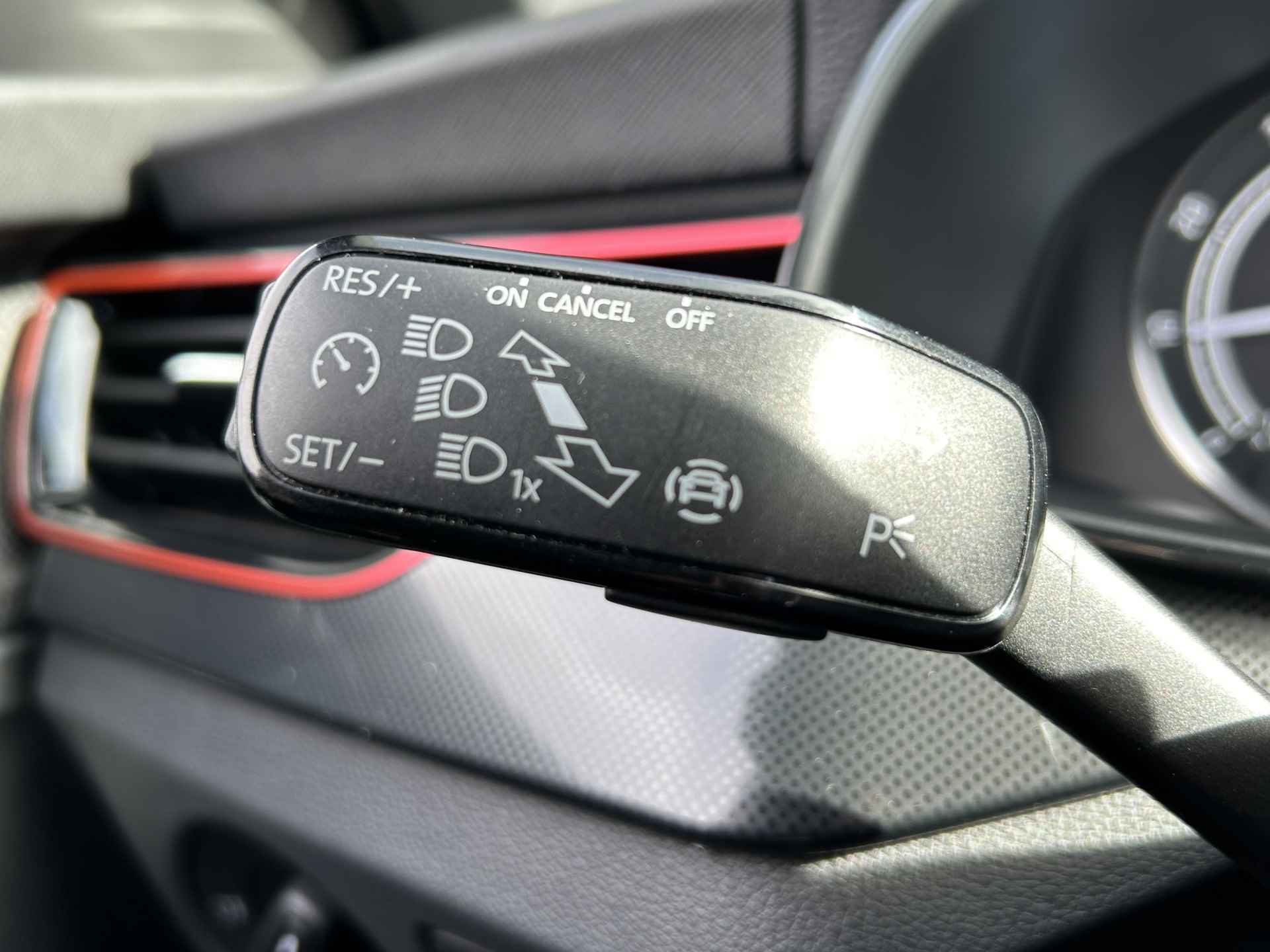Škoda Kamiq 1.0 TSI 110 pk Sport Business | Navigatie by app | Cruise Control | Sensoren A | - 19/32