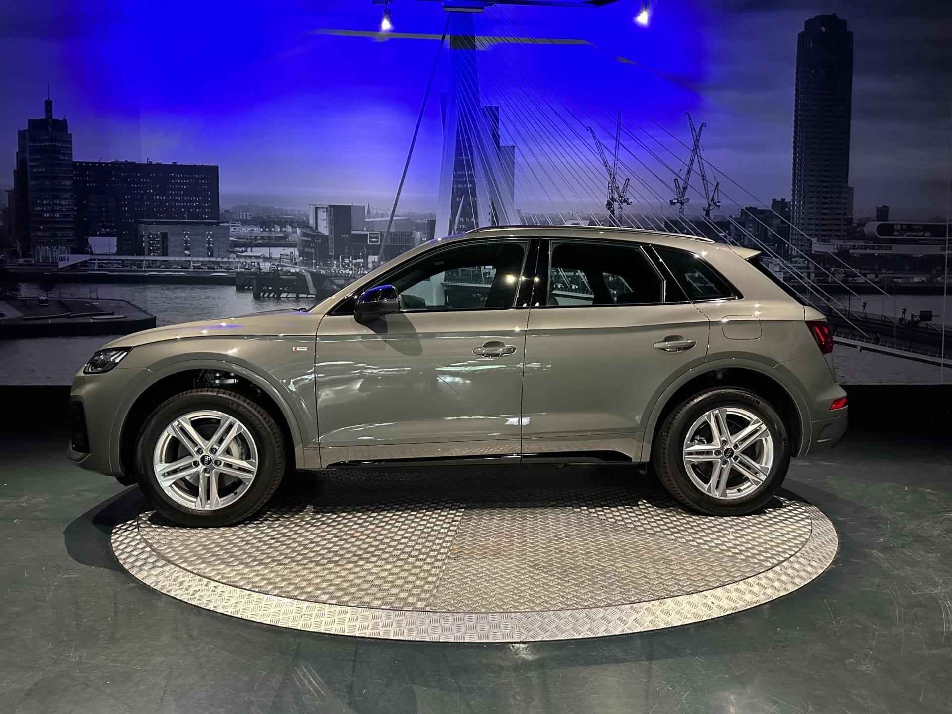 Audi Q5 50 TFSI e S edition Competition *Keyless*Camera*ChronosGrey*NIEUW* € 10.000,- korting! - 8/36