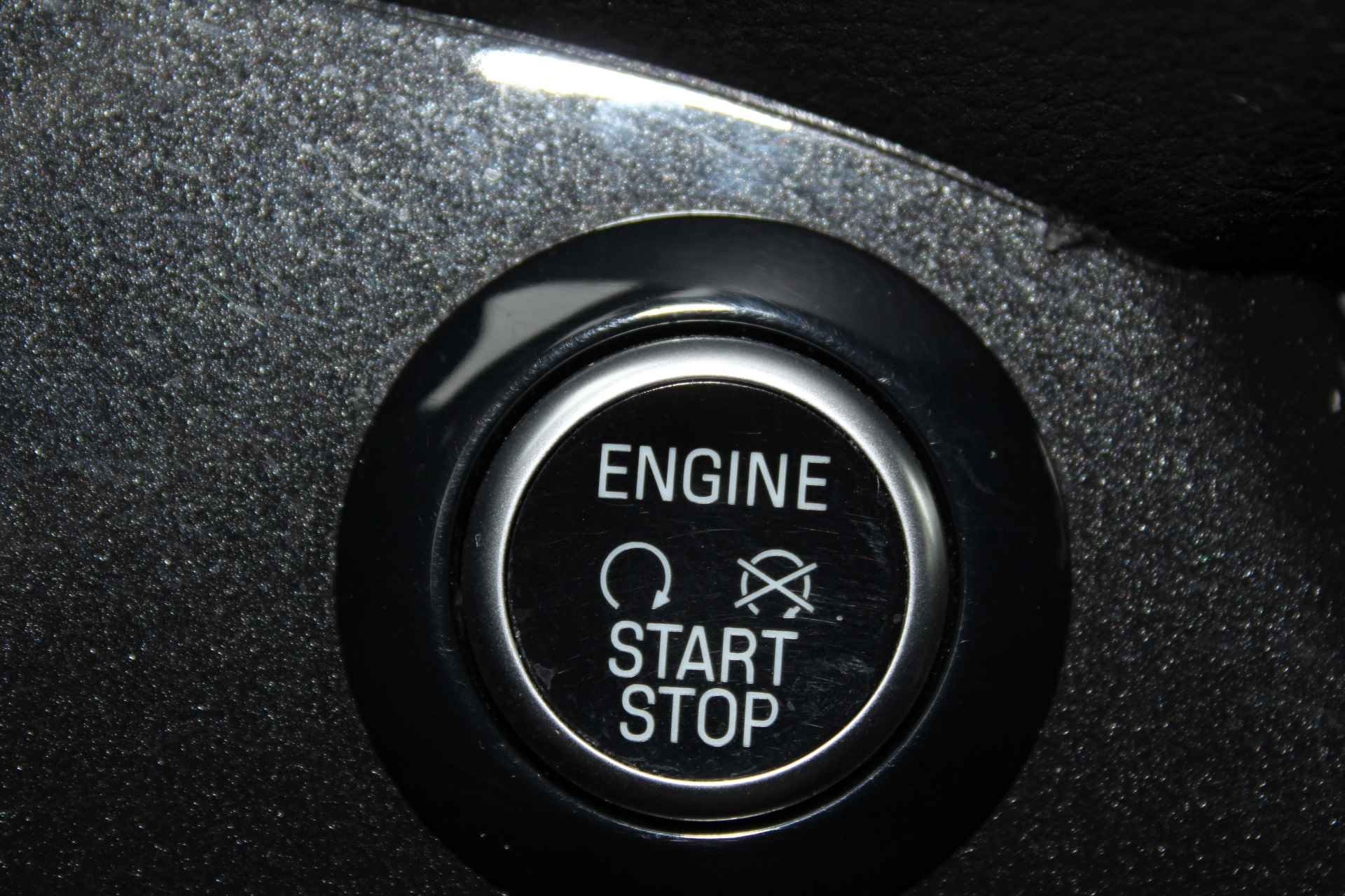 Ford Kuga 1.5-150pk EcoBoost Titanium X-pack. Correct nette, secuur onderhouden Ford Kuga ! Trekgewicht 2.000kg ! Volautm. airco dual, navigatie, tel;efoon voorbereiding, Sony soundsyst., Xenon verlichting,  elektrische trekhaak, stoel-, stuur- en voorraam verwarming, cruise cntrl etc. - 22/48