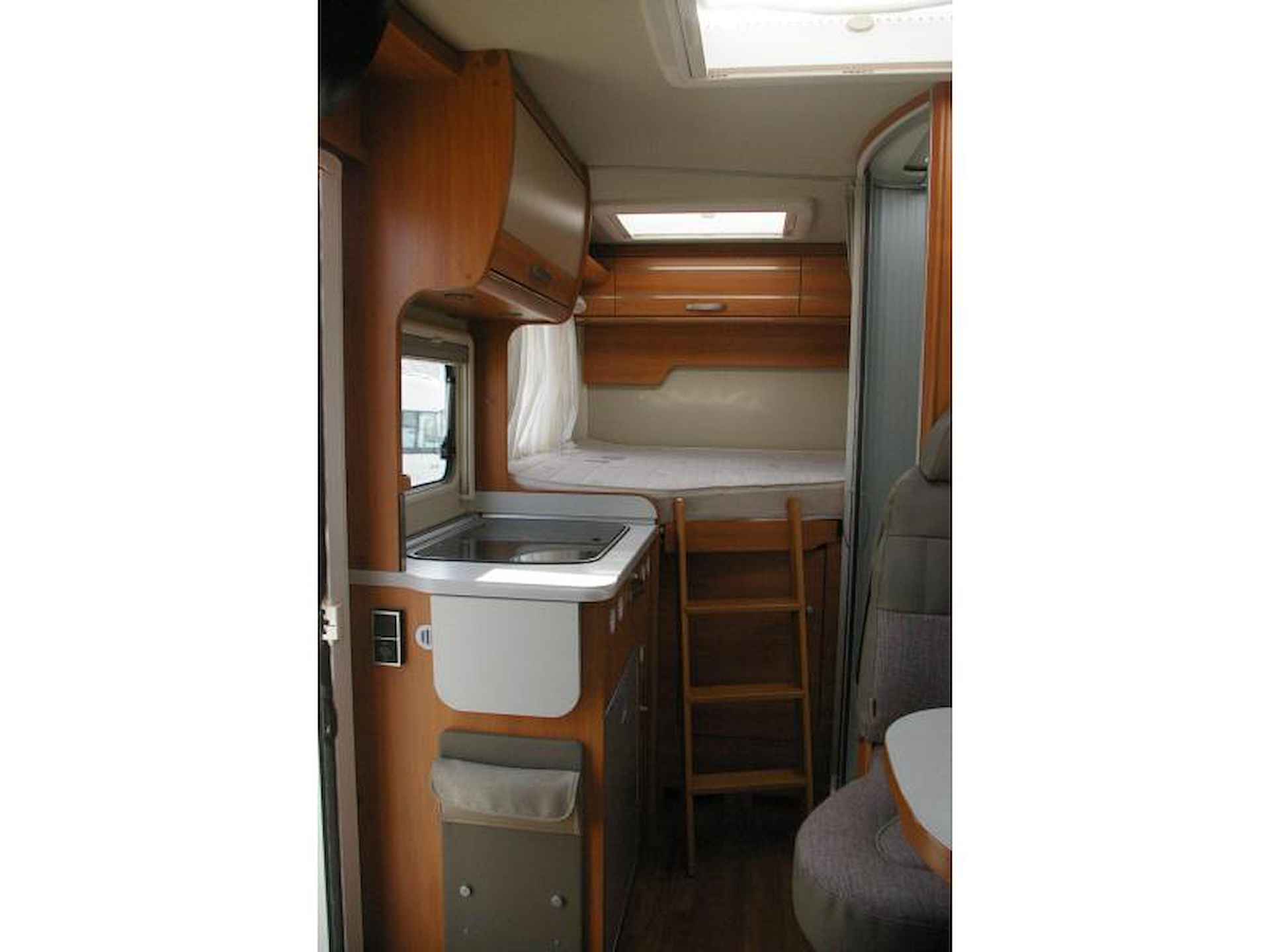 Hymer Van 314 Dwarsbed, zeer compa - 12/15